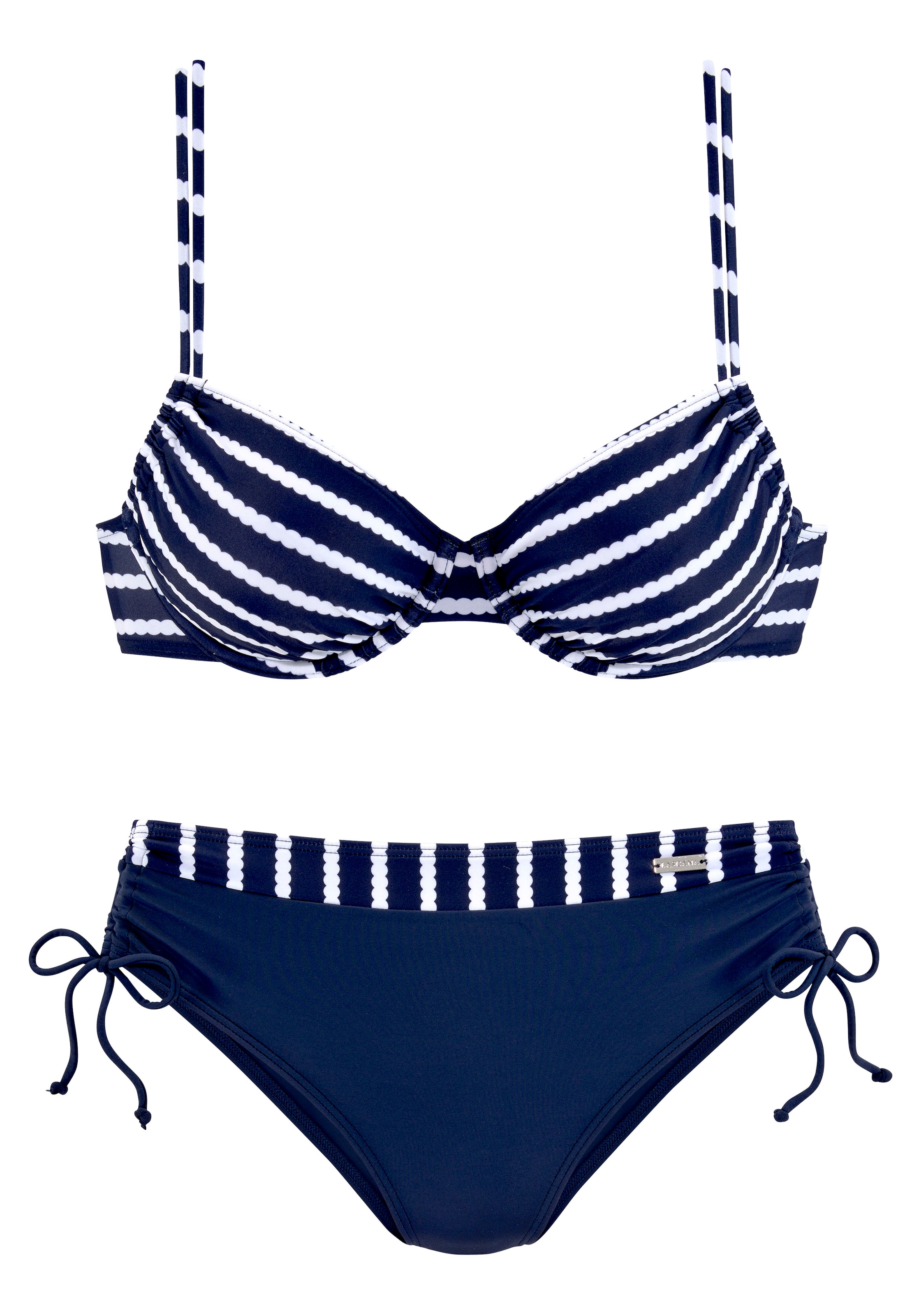 LASCANA Bügel-Bikini, mit höherer geschnittener Bikini-Hose