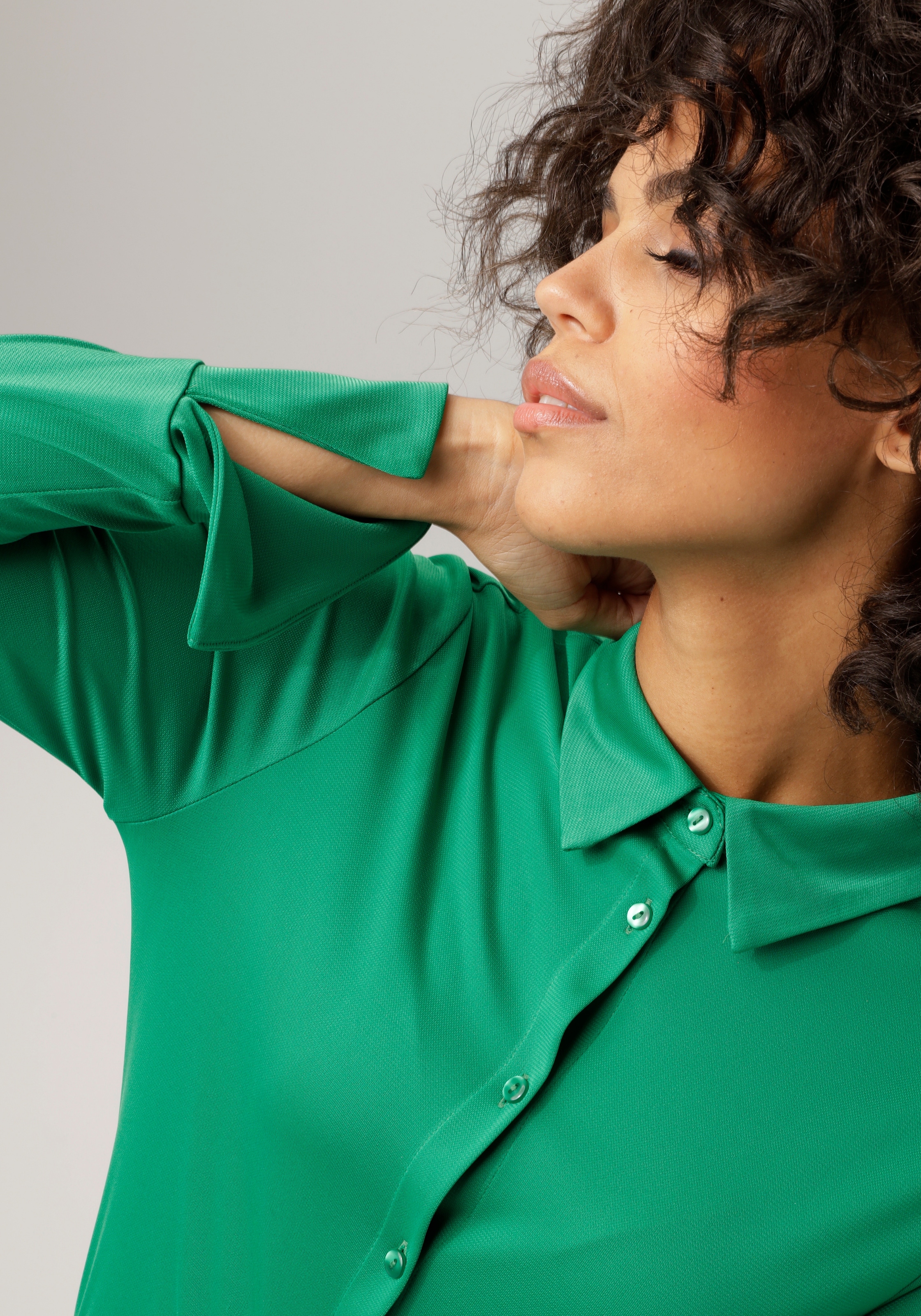 Aniston CASUAL Hemdbluse, Jelmoli-Versand strukturierter Jersey-Crepé-Qualität | shoppen online in