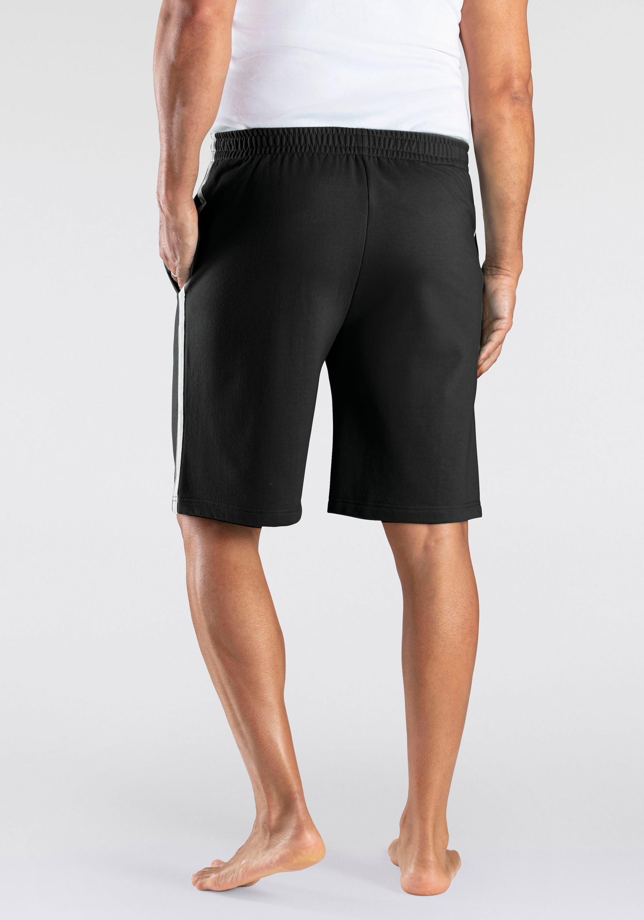 Bench. Loungewear Sweatshorts »kurze Relaxshort, Jogginghose,«, weicher Sweat-Qualität