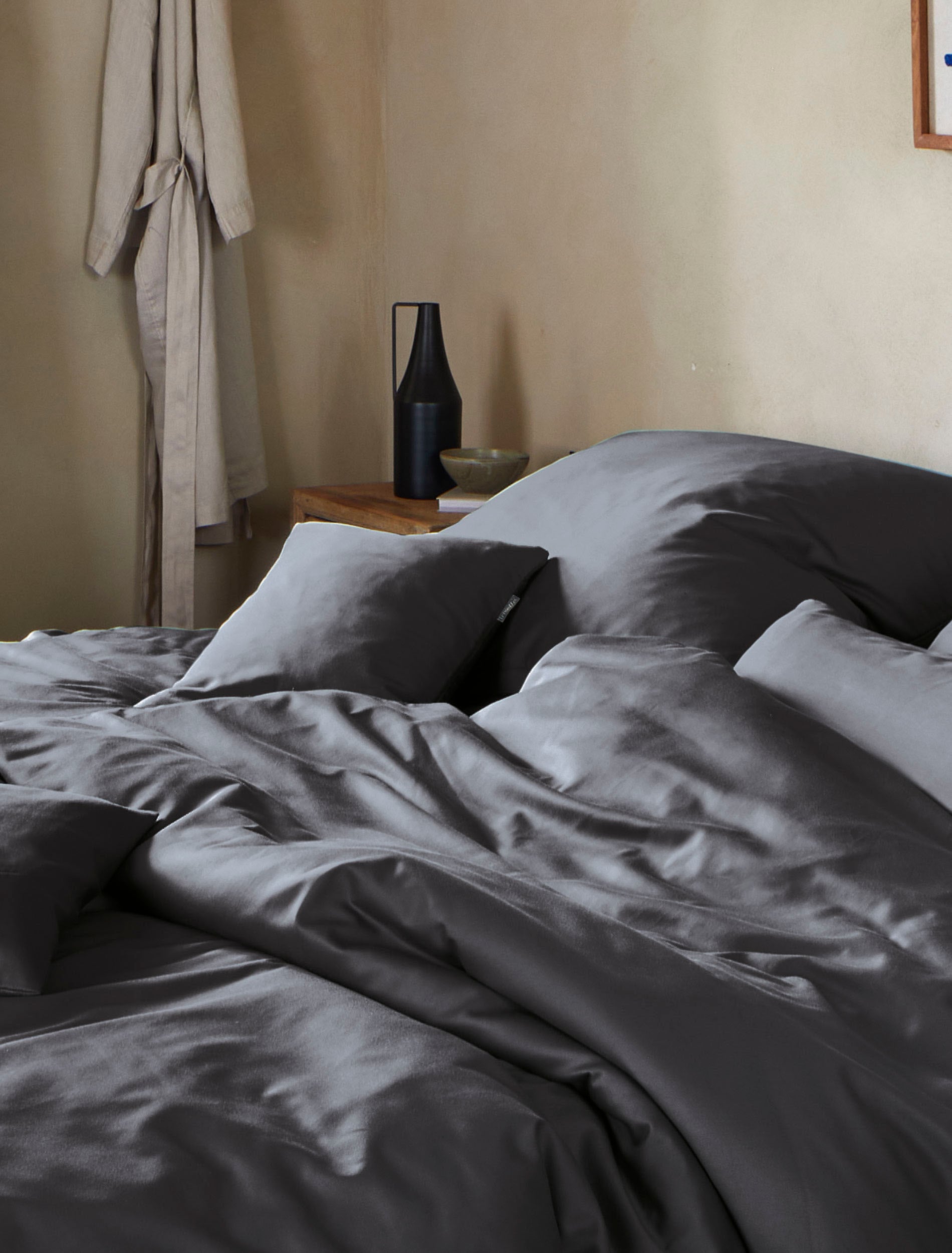 Irisette Bettwäsche »Premium Satin Bettwäsche Paris« 2 Stk. tlg. hochwertige Uni Premium Bettwäsche mit Reissverschluss, 100% Baumwolle