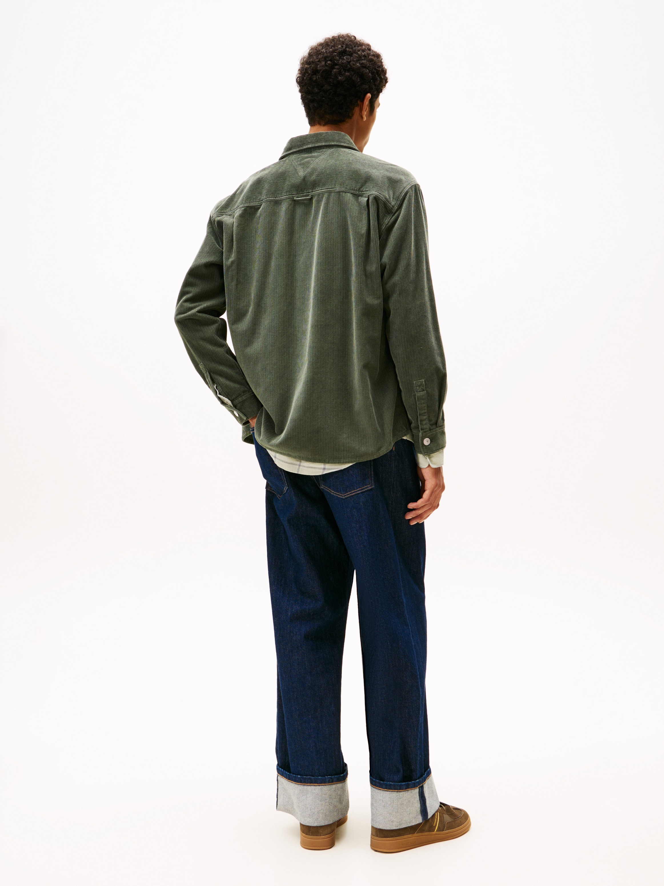 Tommy Jeans Langarmhemd »WASHED CORD SHIRT«, Cordhemd Overshirt Relaxed fit mit Rundhalsausschnitt