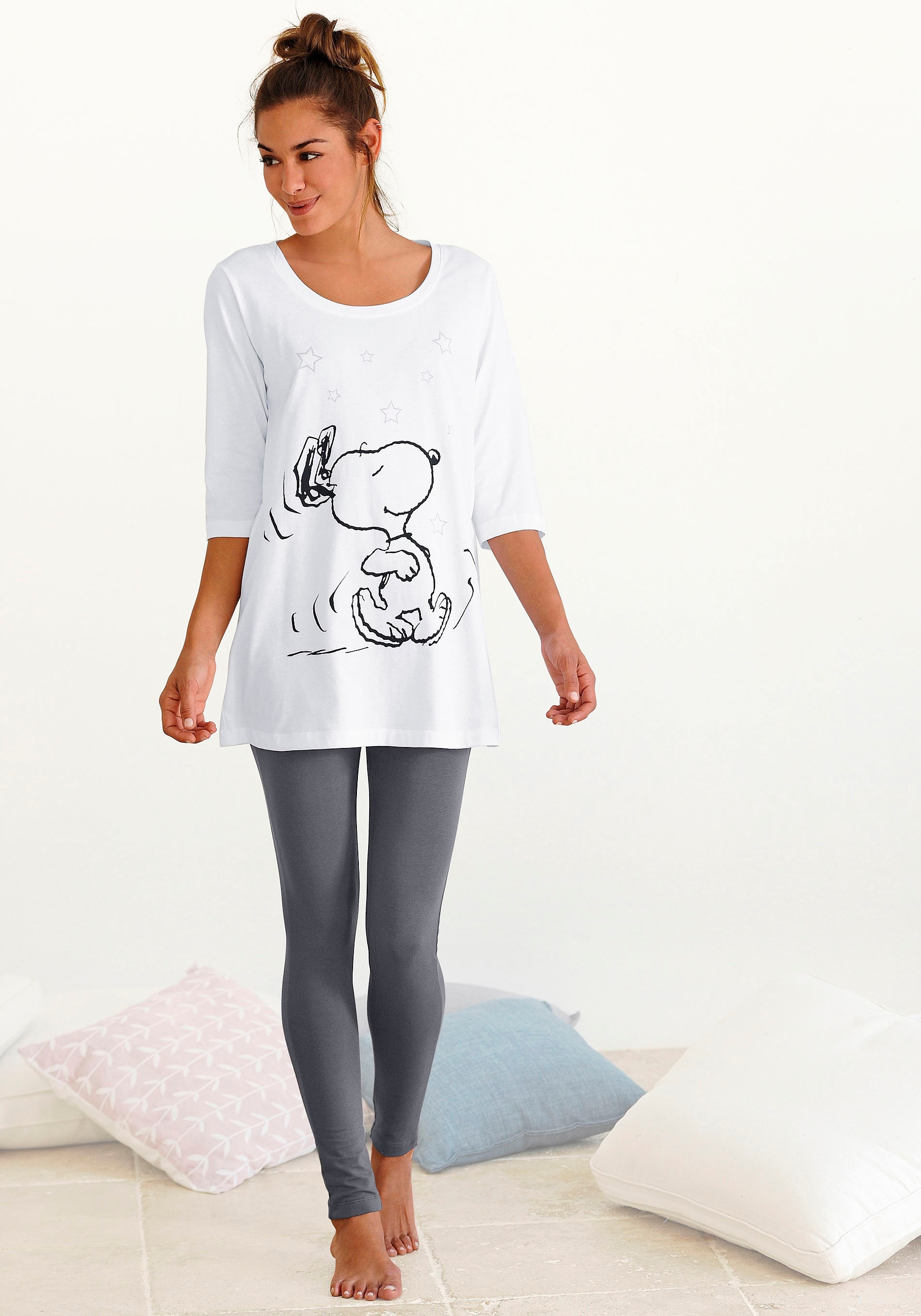 Pyjama, (2 tlg.), mit Leggings und legerem Shirt mit Snoopy Druck