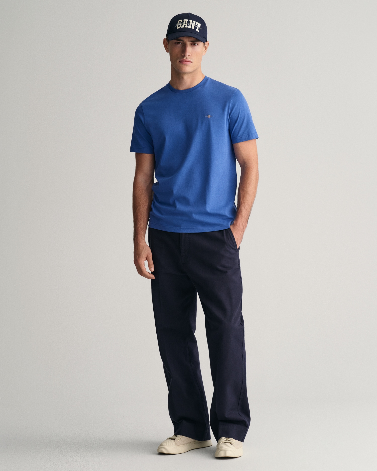 Gant T-Shirt »REG SHIELD SS T-SHIRT«, mit Logostickerei auf der Brust