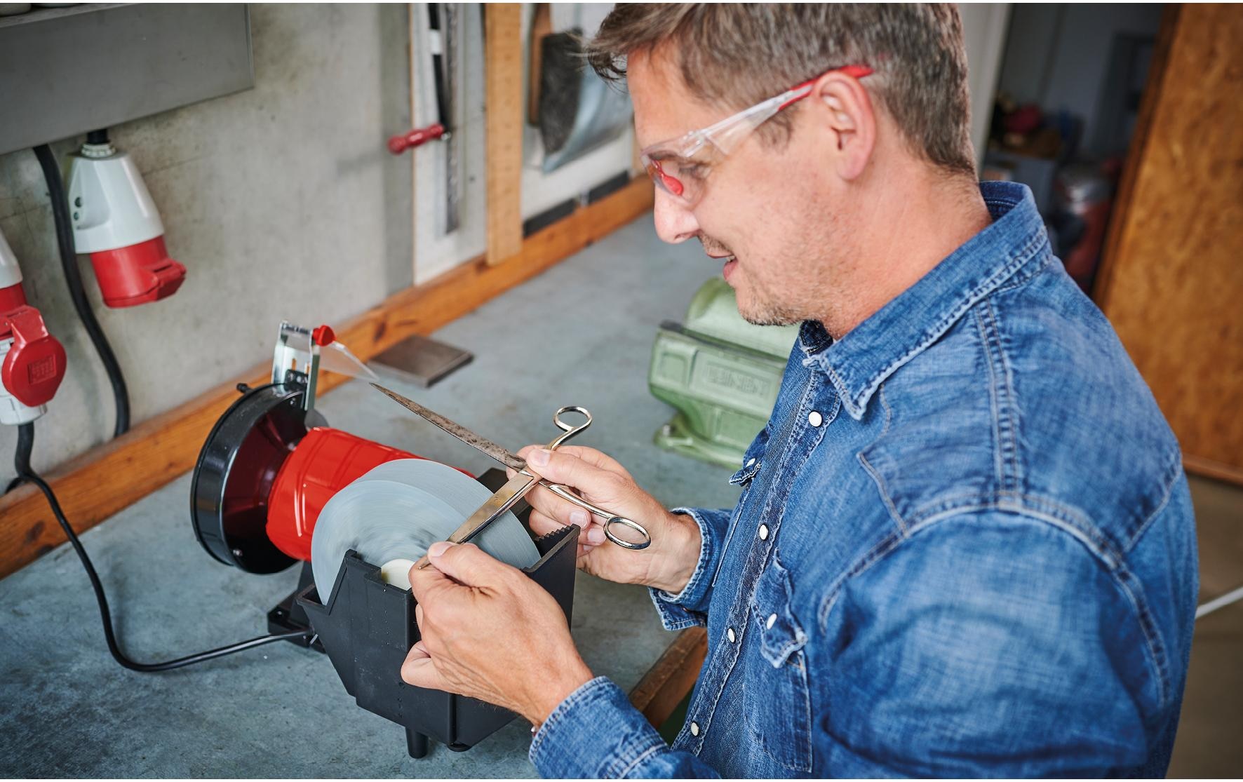 Einhell Nass-Trockenschleifer »TC-WD 200/150«