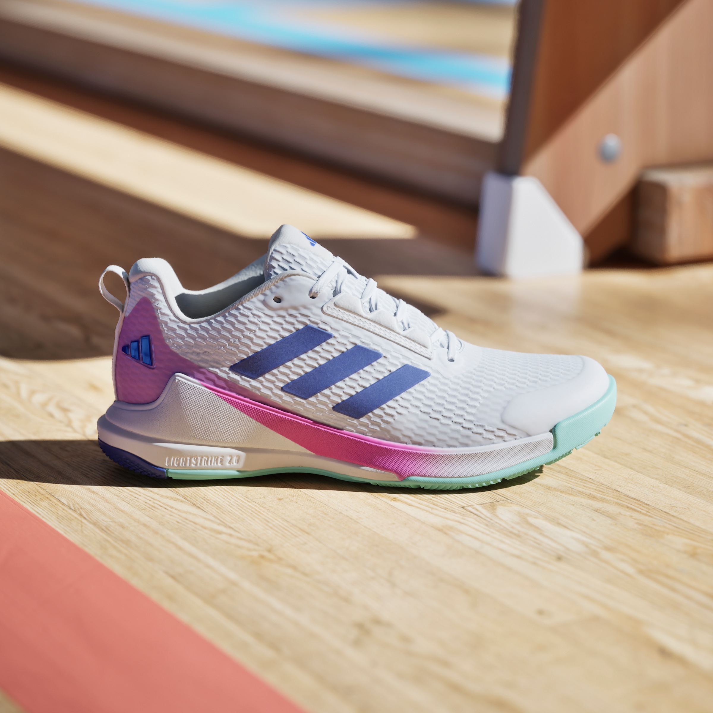 adidas Performance Indoorschuh »NOVAFLIGHT 2 INDOOR«, besonders geeignet für Volleyball und Basketball