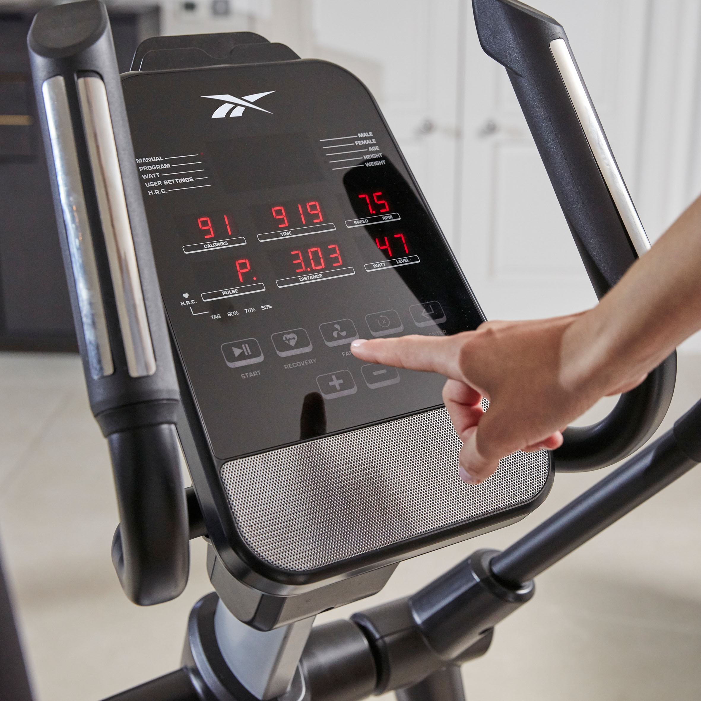 Reebok Ellipsentrainer-Ergometer »SL8.0«, (mit Tablet-Halterung und integr. Pulsempfänger), Schwungmasse ca. 9 kg, 24 Widerstandsstufen