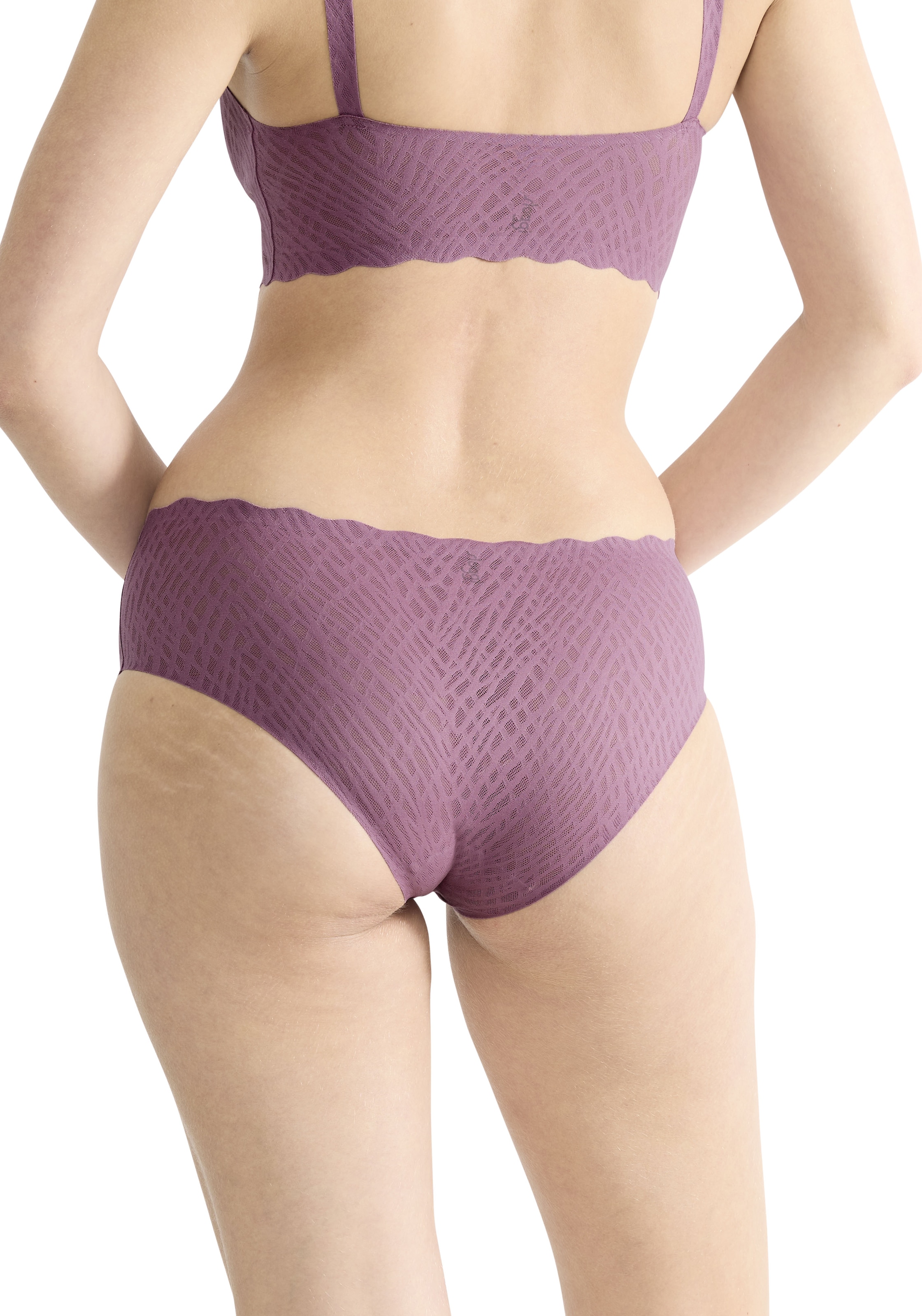 sloggi Slip »ZERO Feel Bliss Hipster«, gewellte Free-Cut-Kanten, tiefer Sitz, elastische Spitze mit Grafik