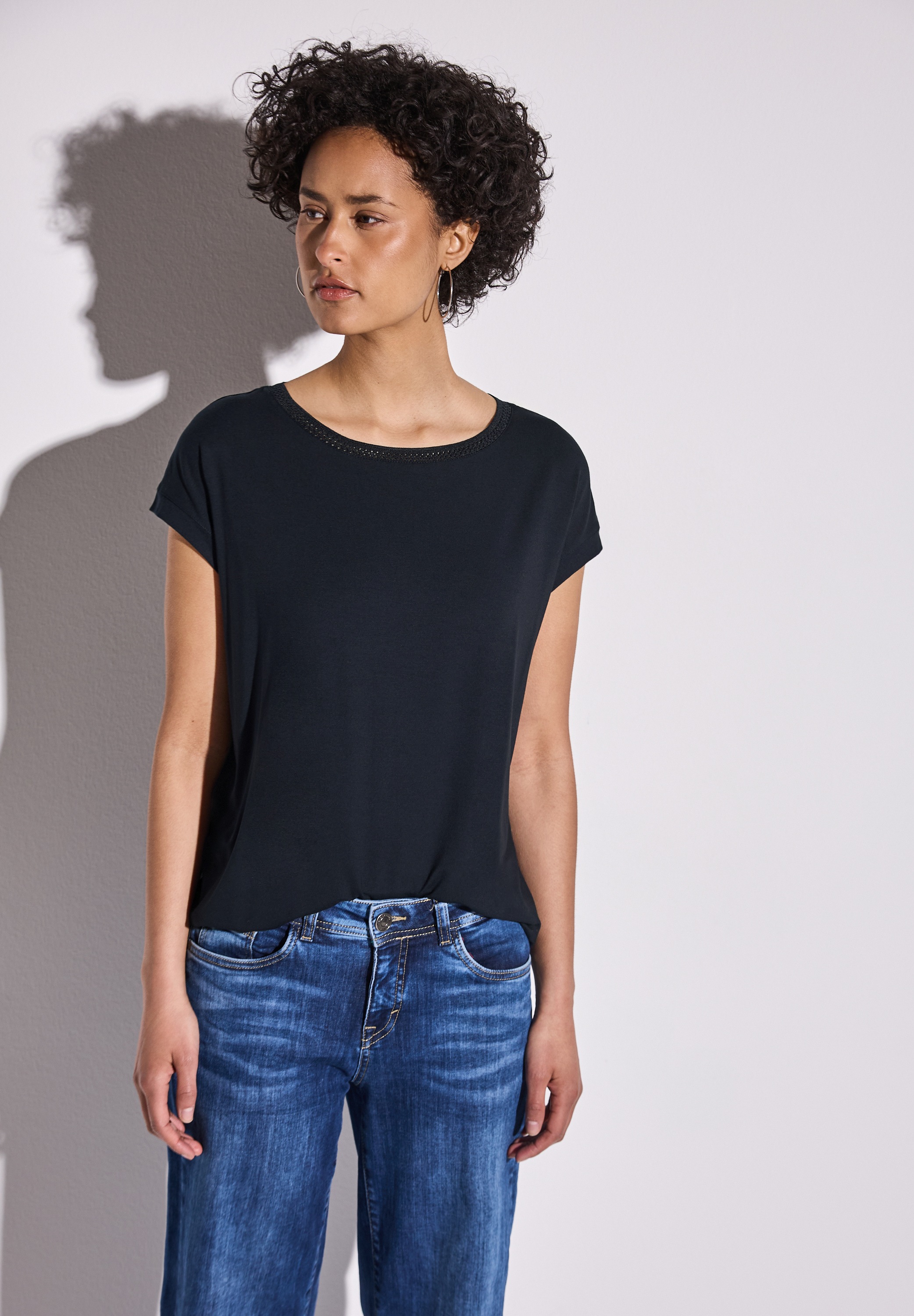 STREET ONE T-Shirt, mit Dekortape und elastischem Saum