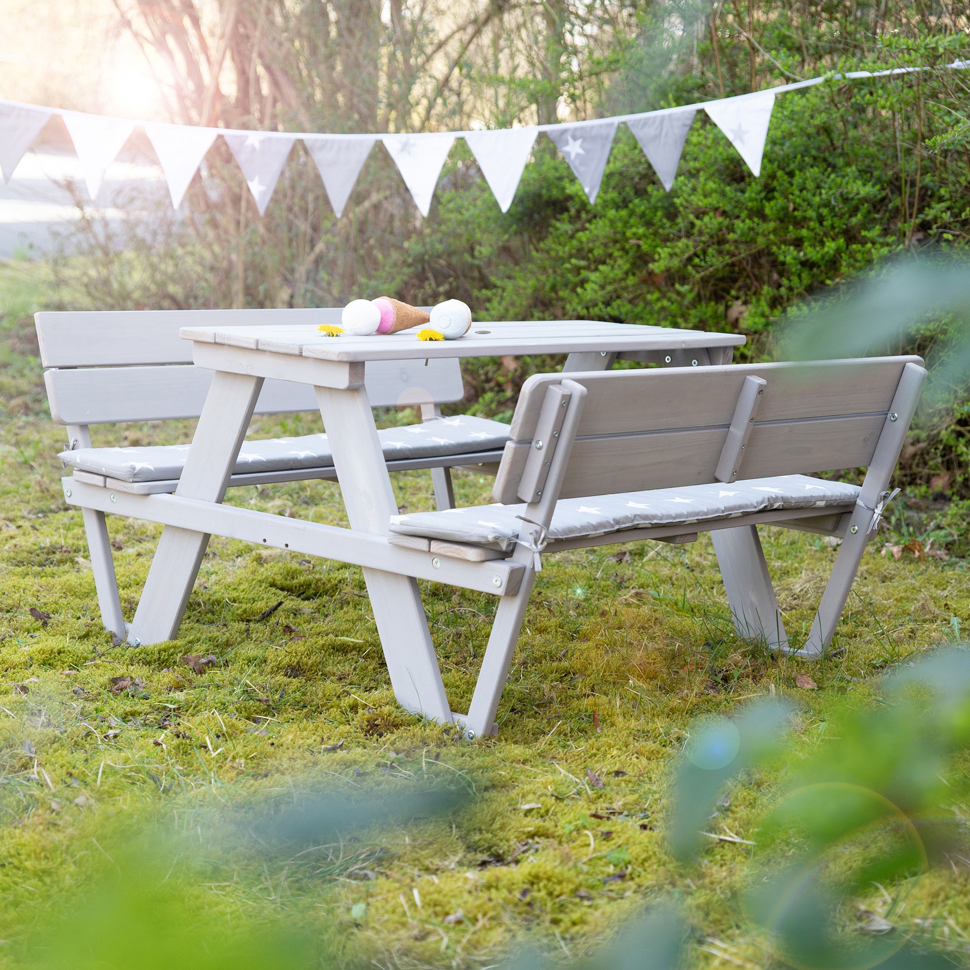 roba® Kindersitzgruppe »Picknick for 4 Outdoor +, Grau«, (Set), mit Lehne; inklusive Sitzauflagen Â»Little StarsÂ«