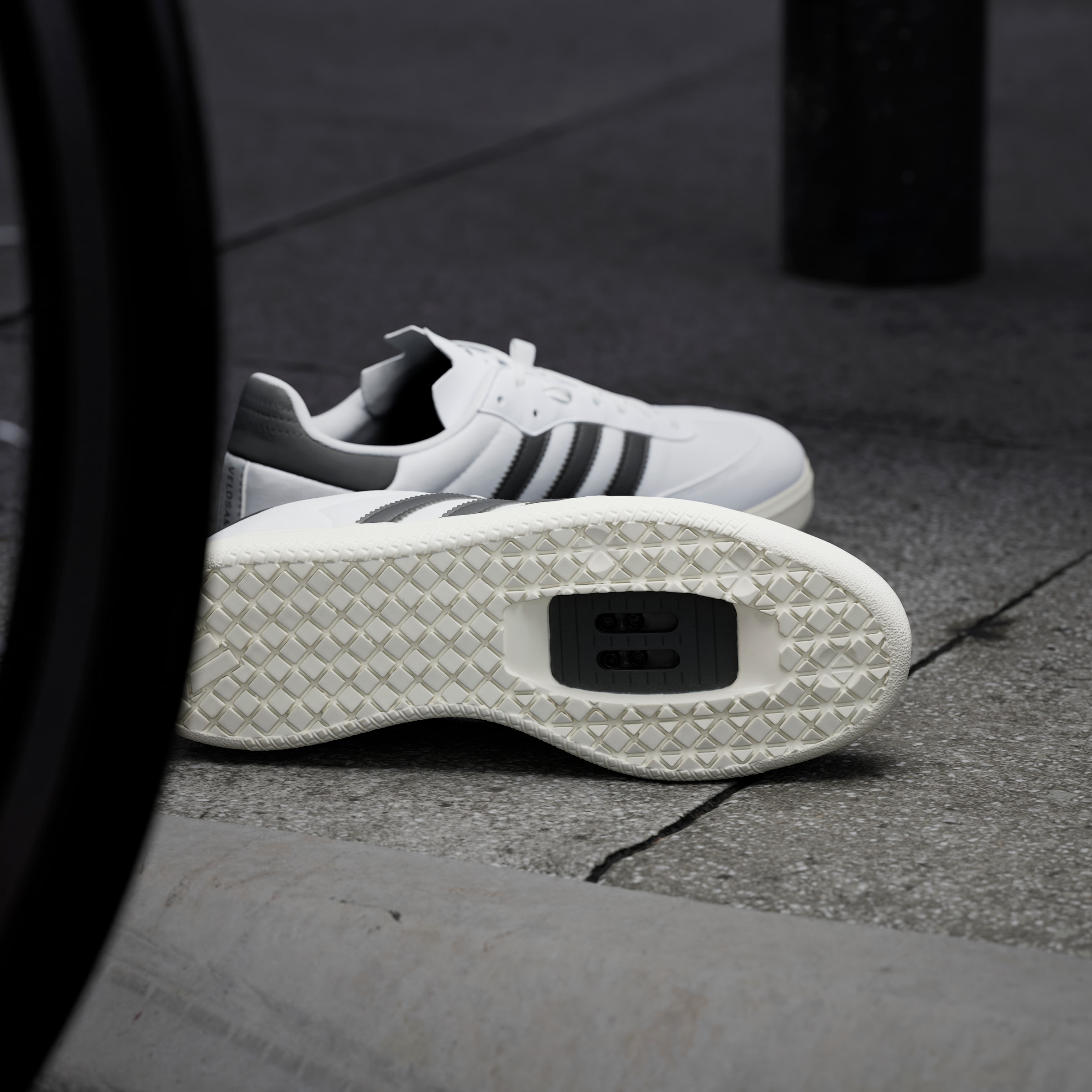 adidas Performance Sneaker »THE CYCLING VELOSAMBA MADE WITH NATURE«