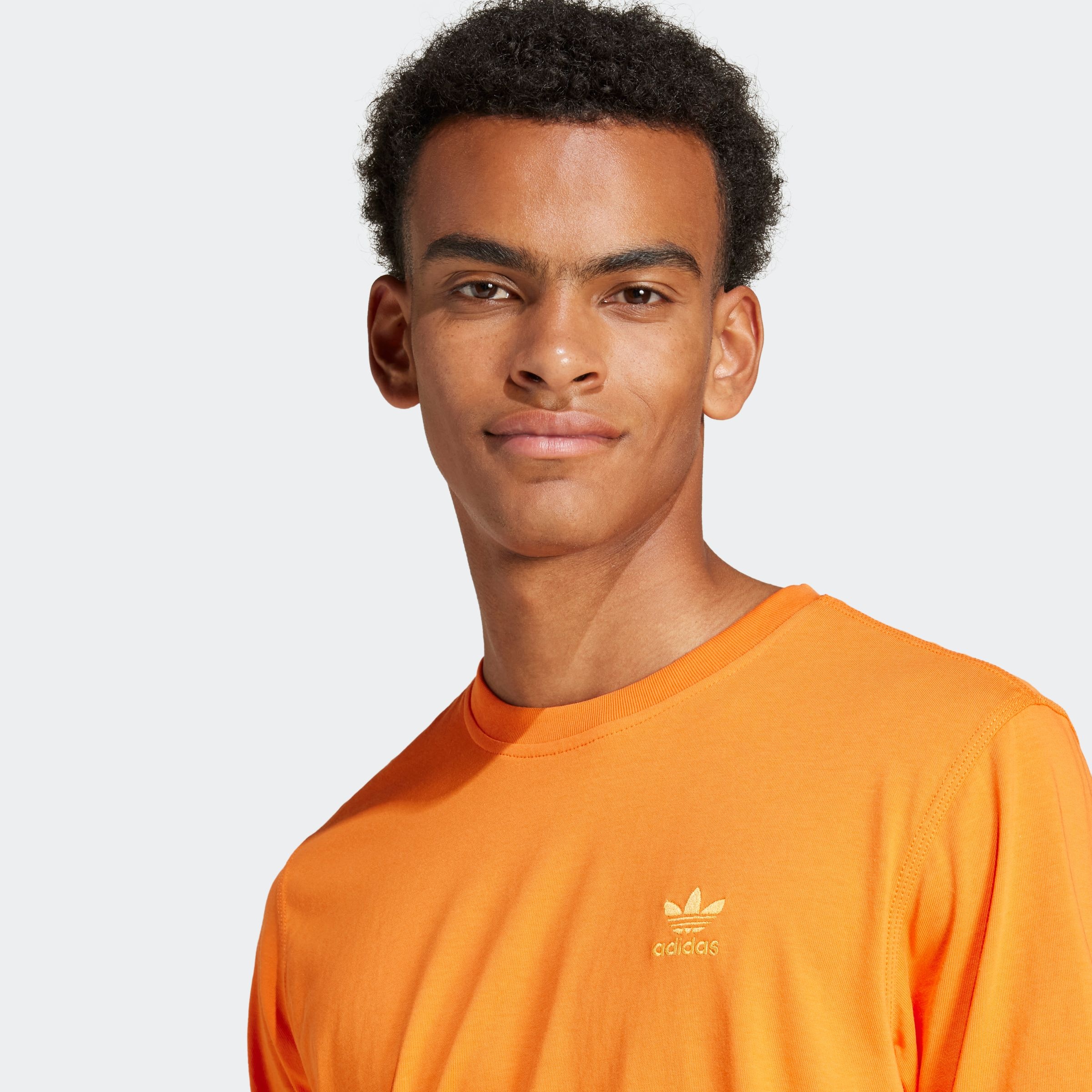 adidas Originals T-Shirt »TREFOIL ESS TEE«, drei Streifen Essentials Shirt mit Trefoil Logo