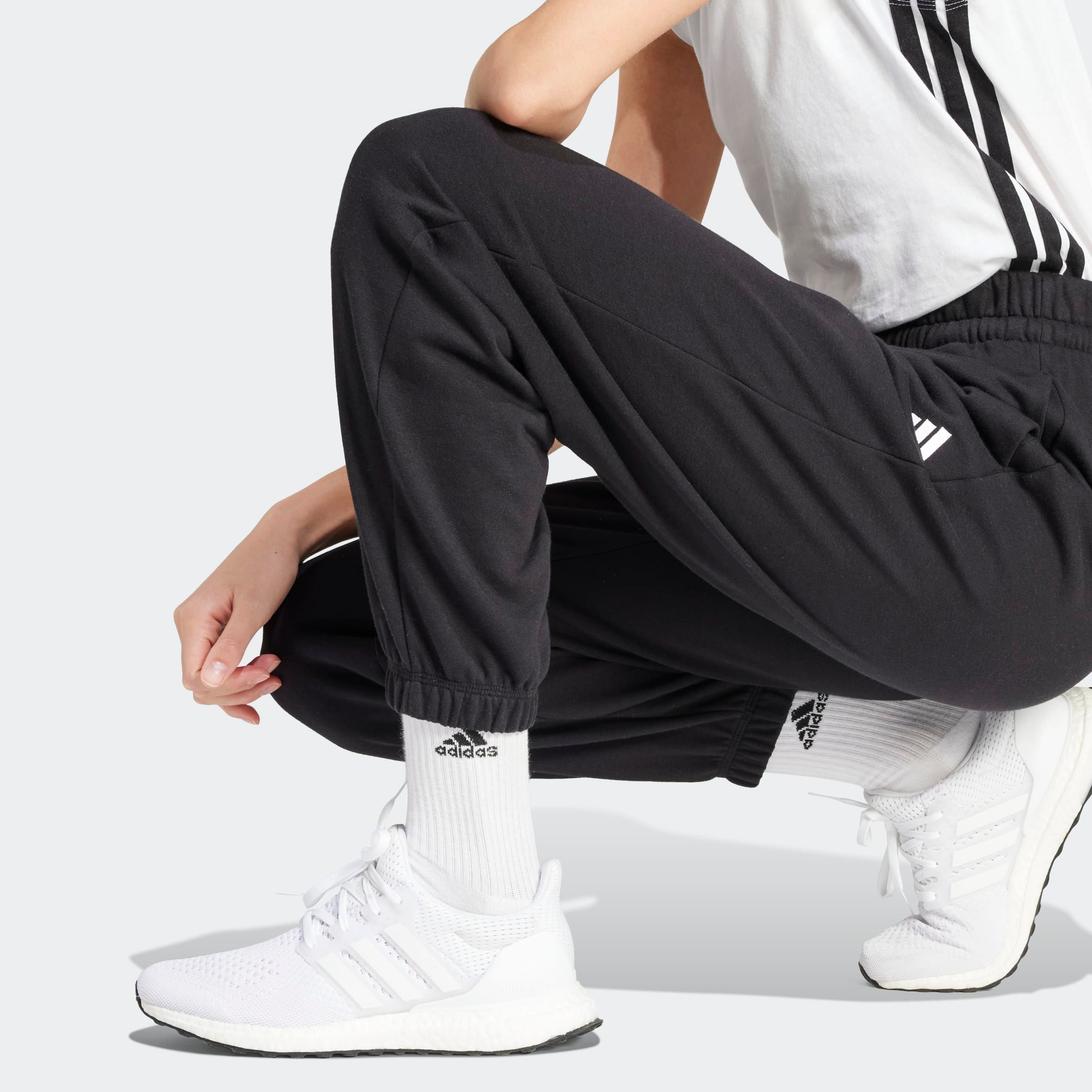 adidas Sportswear Sporthose »W SL FT CF PT«, (1 tlg.), Locker geschnitten, hoher Bund, aus weichem French Terry Material