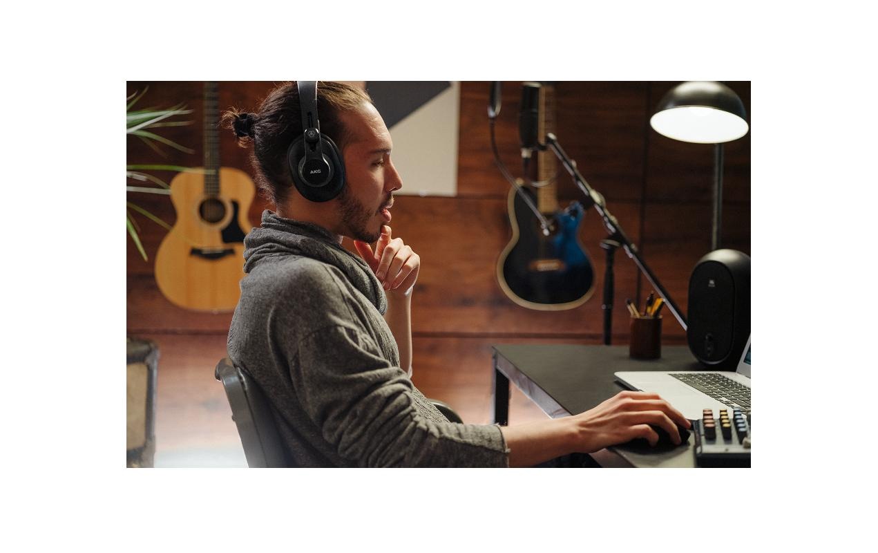 AKG Over-Ear-Kopfhörer »K371 Schwarz«