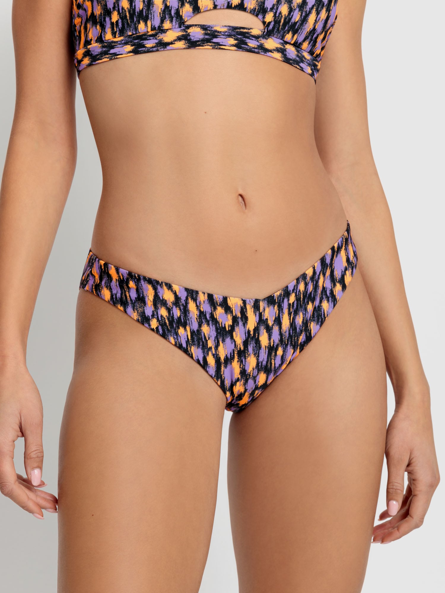 LSCN by LASCANA Bikini-Hose »Lavista«, mit V-Bund