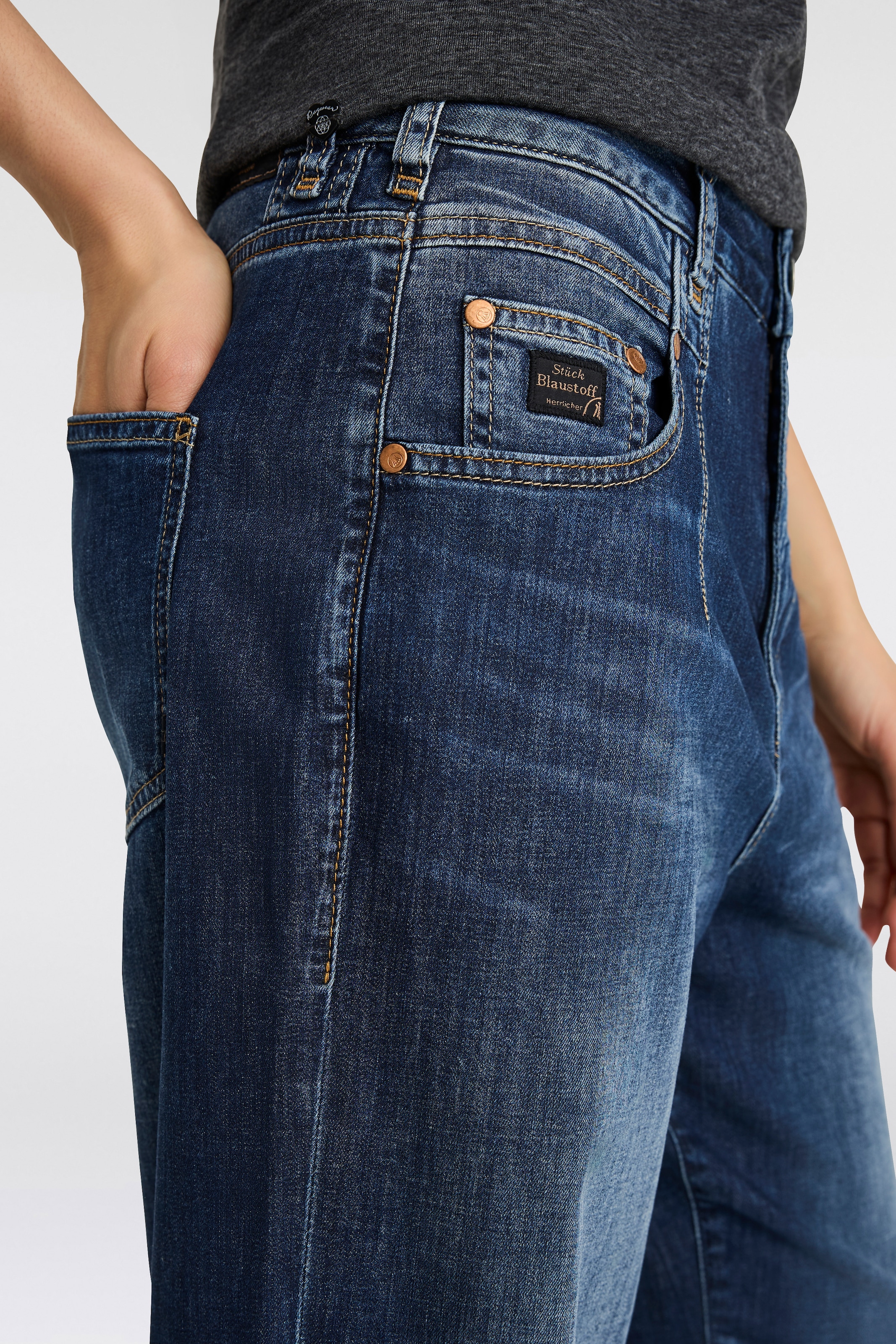 Herrlicher Straight-Jeans »Brooke Recycled Denim Light«, krempelbar