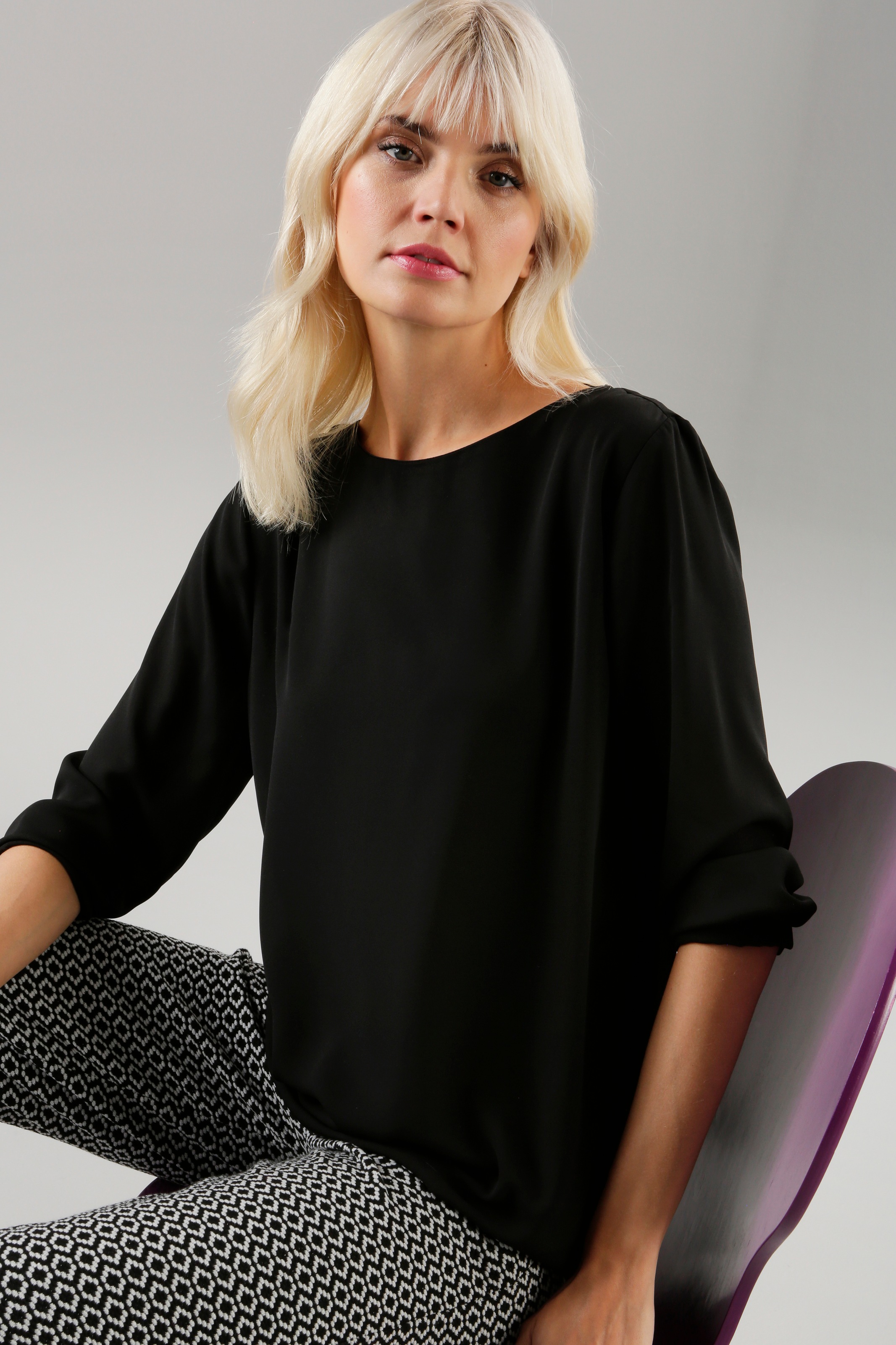 Aniston SELECTED Schlupfbluse, mit Wasserfallausschnitt Rücken im und Samtbändern Jelmoli-Versand shoppen online 