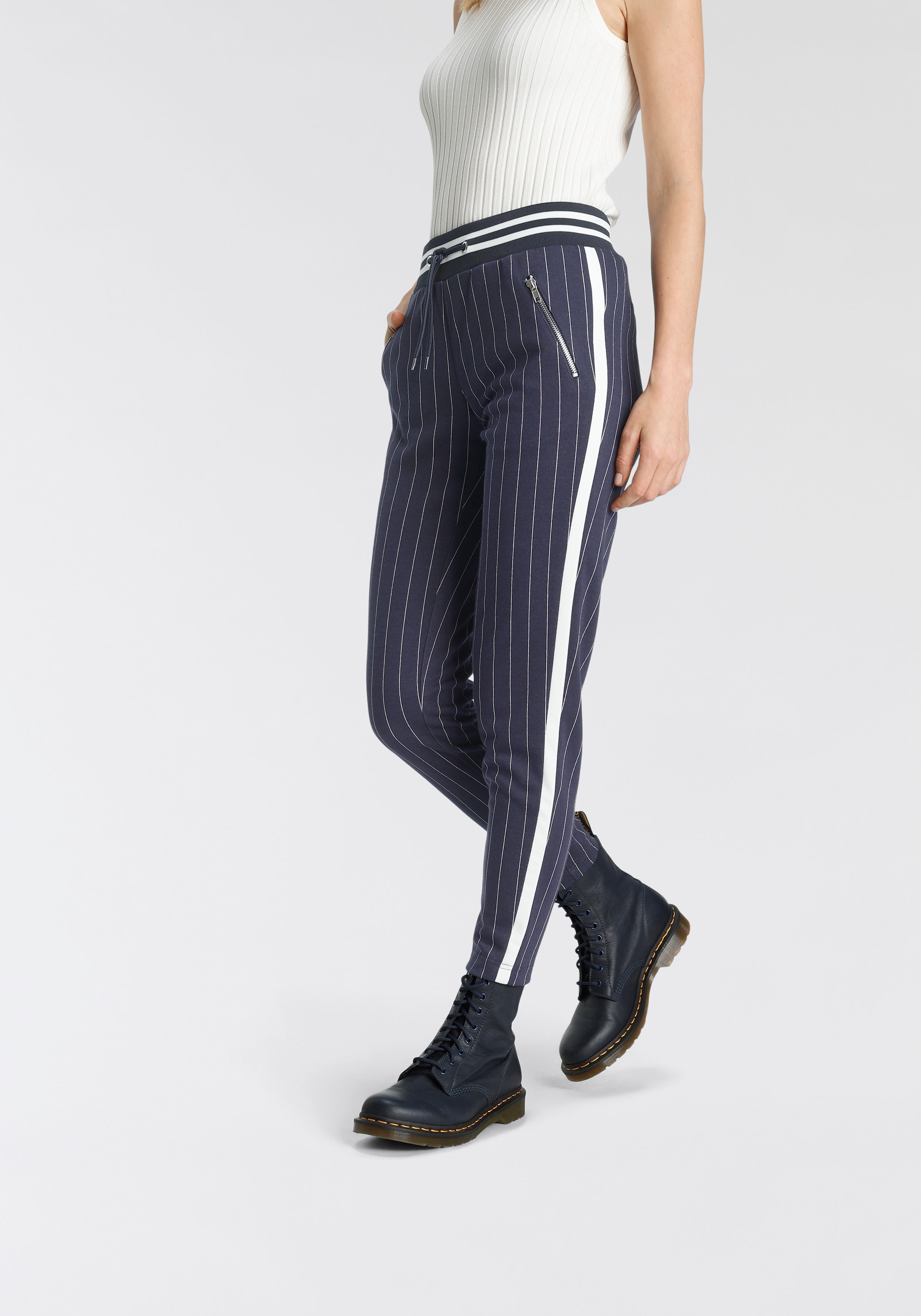 | kaufen trendigem Pants, Jelmoli-Versand online Jogger Retro-Design im AJC