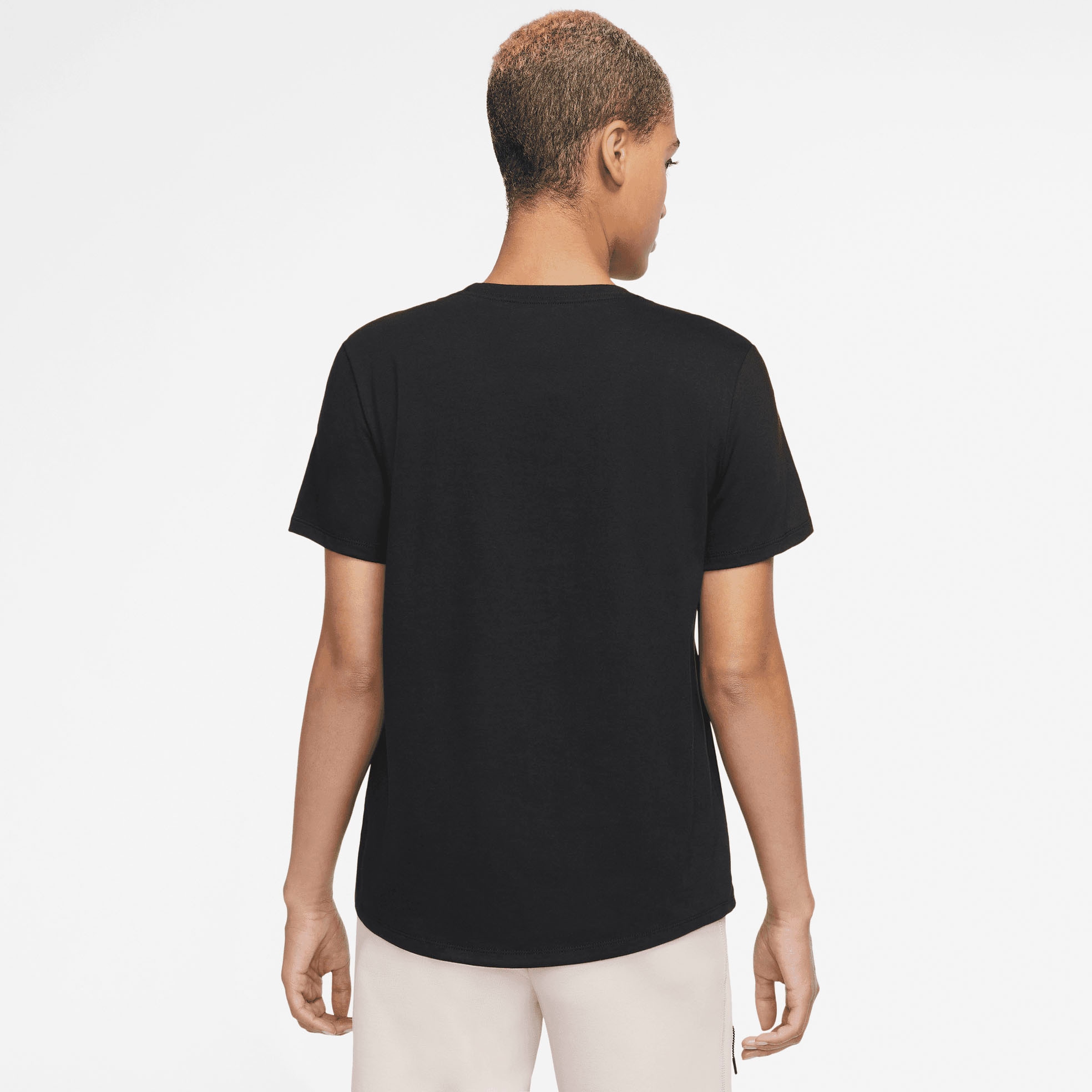 Nike Sportswear T-Shirt »CLUB ESSENTIALS WOMEN'S T-SHIRT«