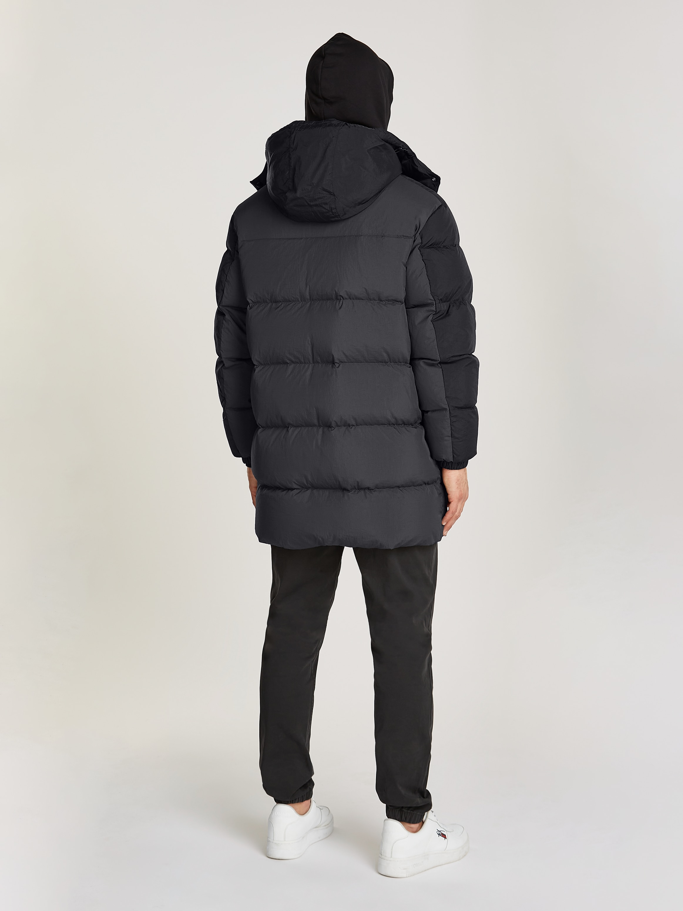 Tommy Jeans Steppmantel »TJM TWO TONE PARKA«, kontrastfarbene Einsätze