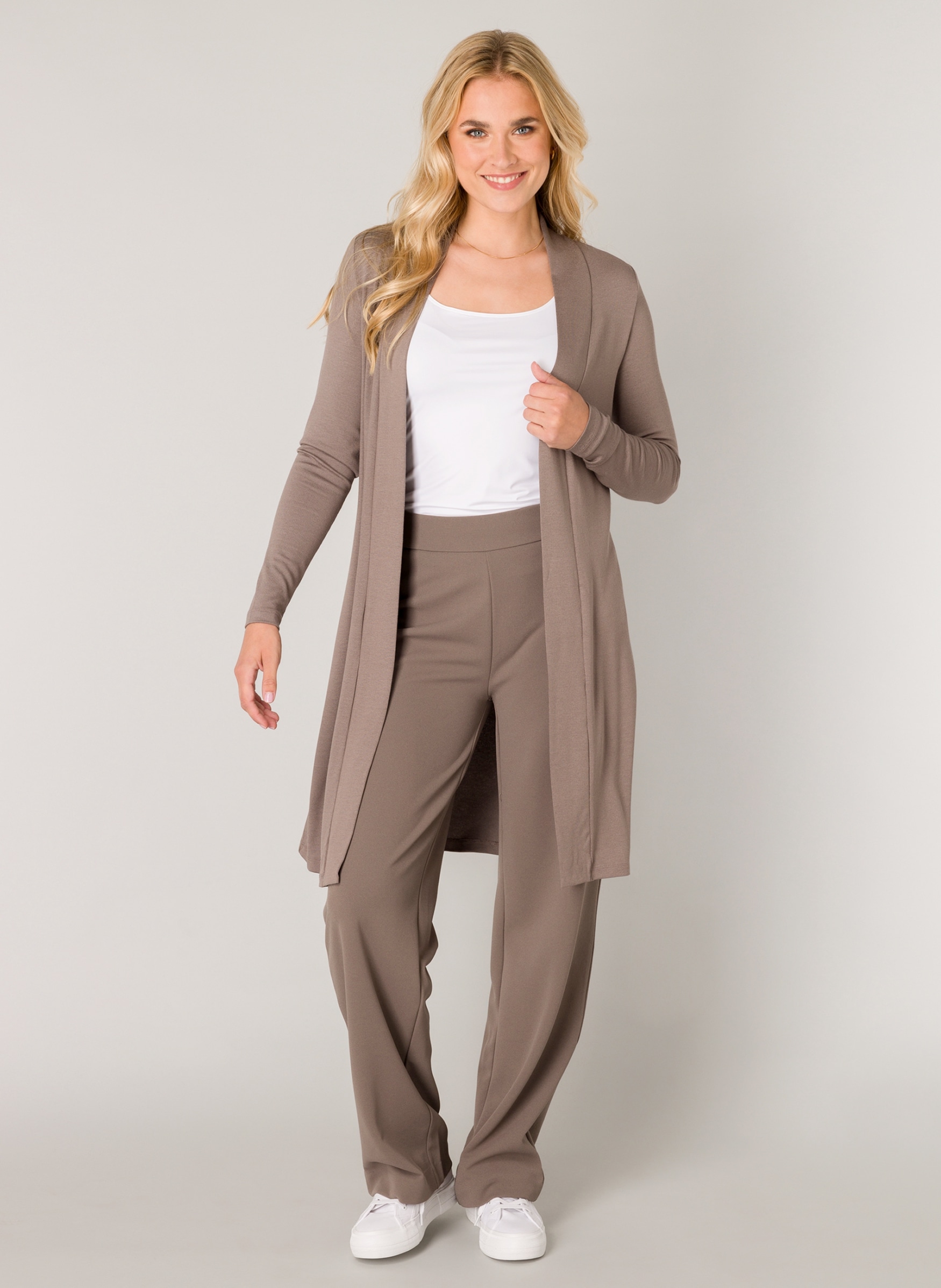 Base Level Strickjacke, in melierter Optik
