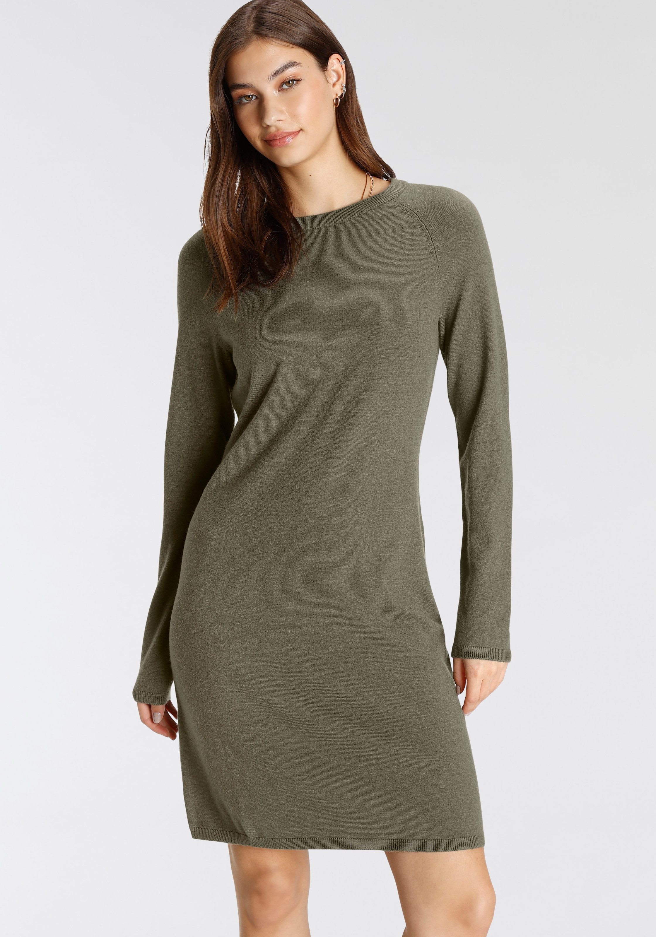 Grünes Kleid – modisch und angesagt | Jelmoli-Versand | Funktionsshirts