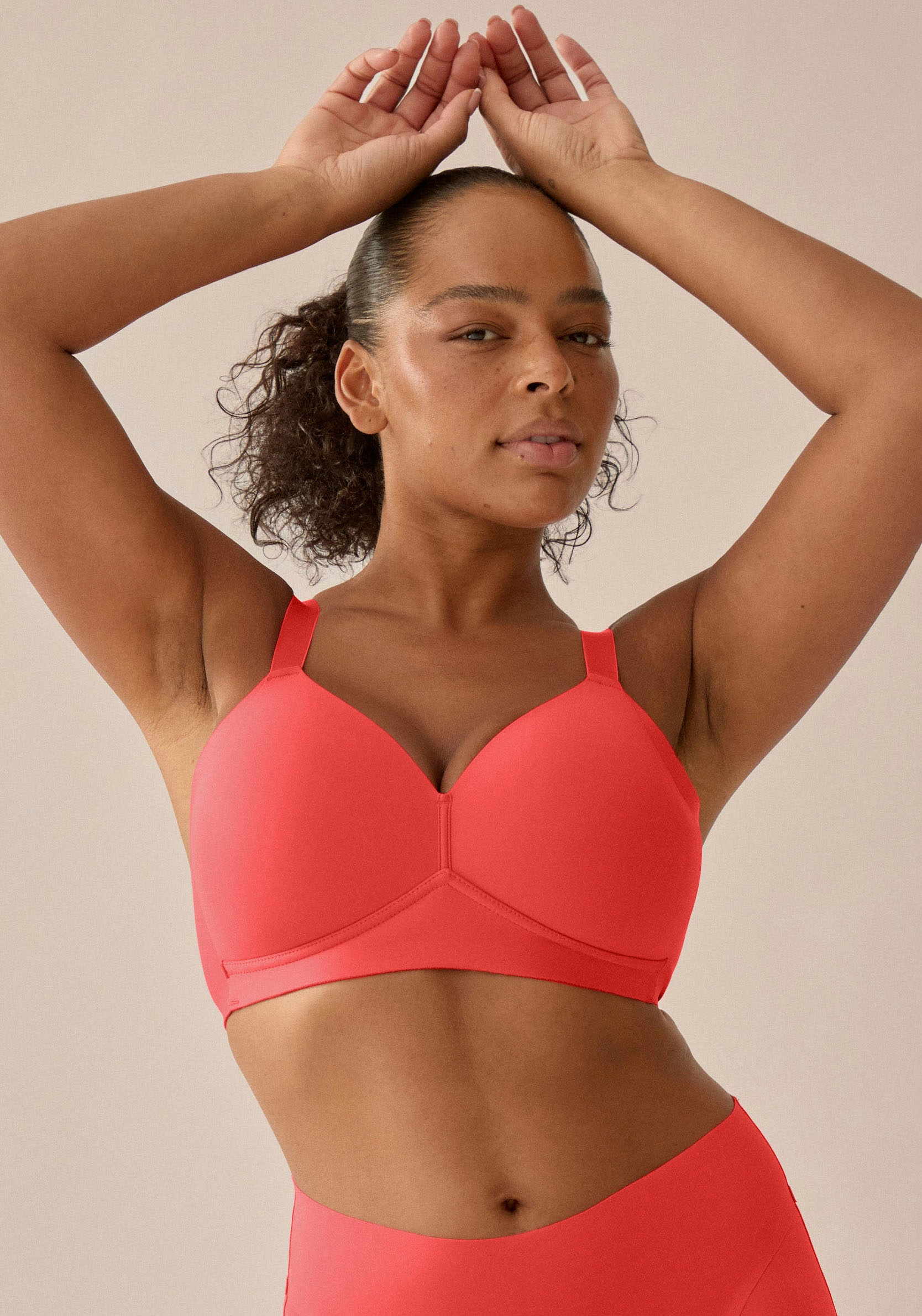Naturana Soft-BH »Smoothing« flache nahtlose Abschlüsse, breites Unterbrustband, ohne Bügel, basic