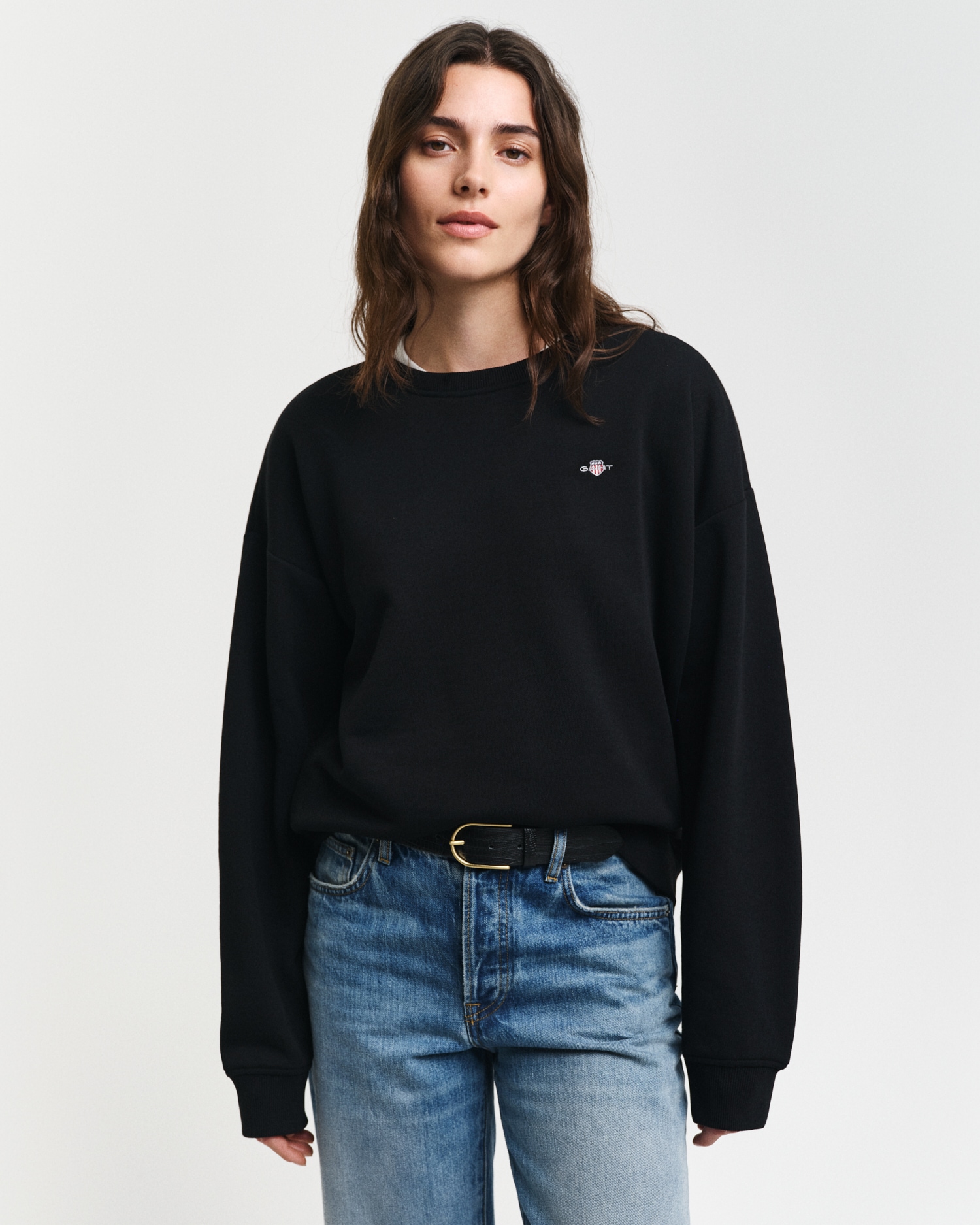 Gant Sweatshirt »SHIELD C-NECK SWEAT«, Grafische GANT-Stickerei auf der Brust