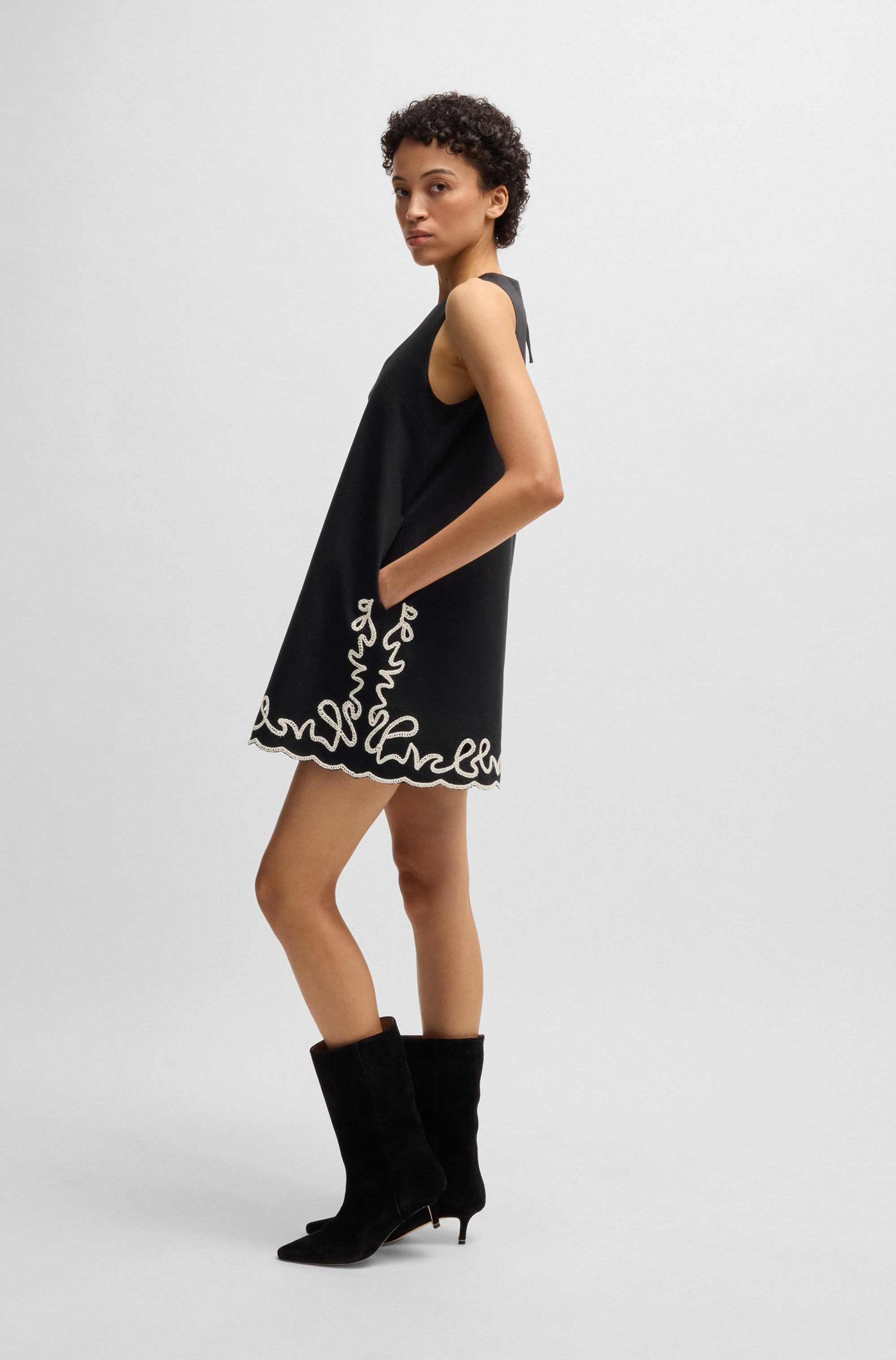 BOSS ORANGE Blusenkleid »Dembrolai Premium Damenmode«, mit Stickerei