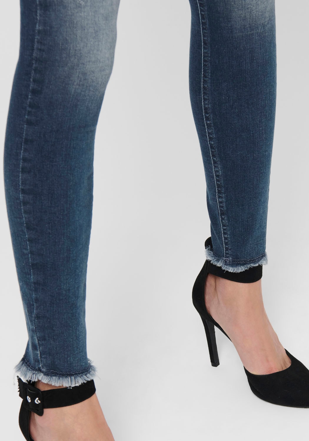 ONLY Ankle-Jeans »ONLBLUSH«, mit Fransensaum