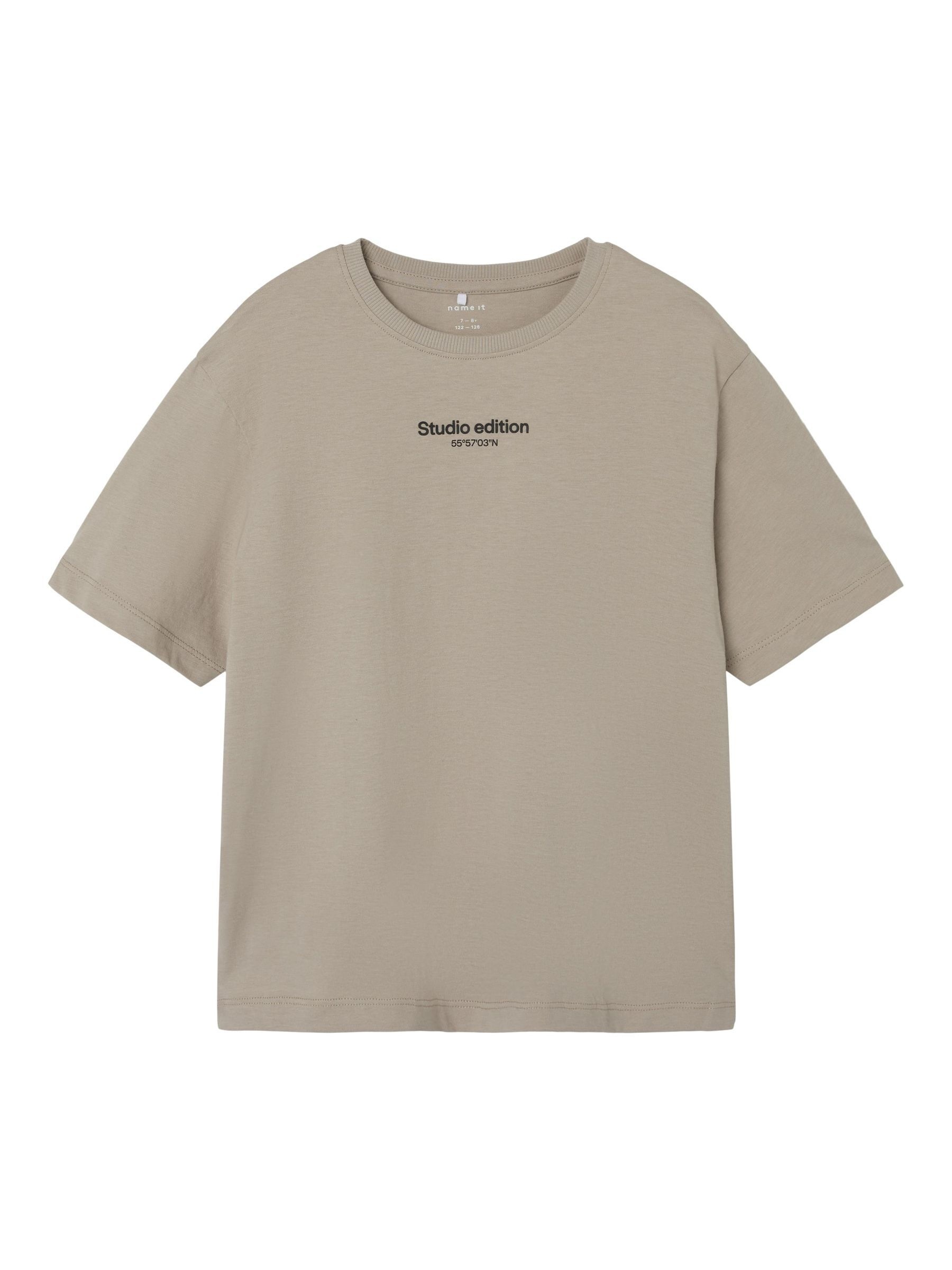 Name It T-Shirt »NKMBRODY SS NREG TOP NOOS«, mit dezentem Frontmotiv