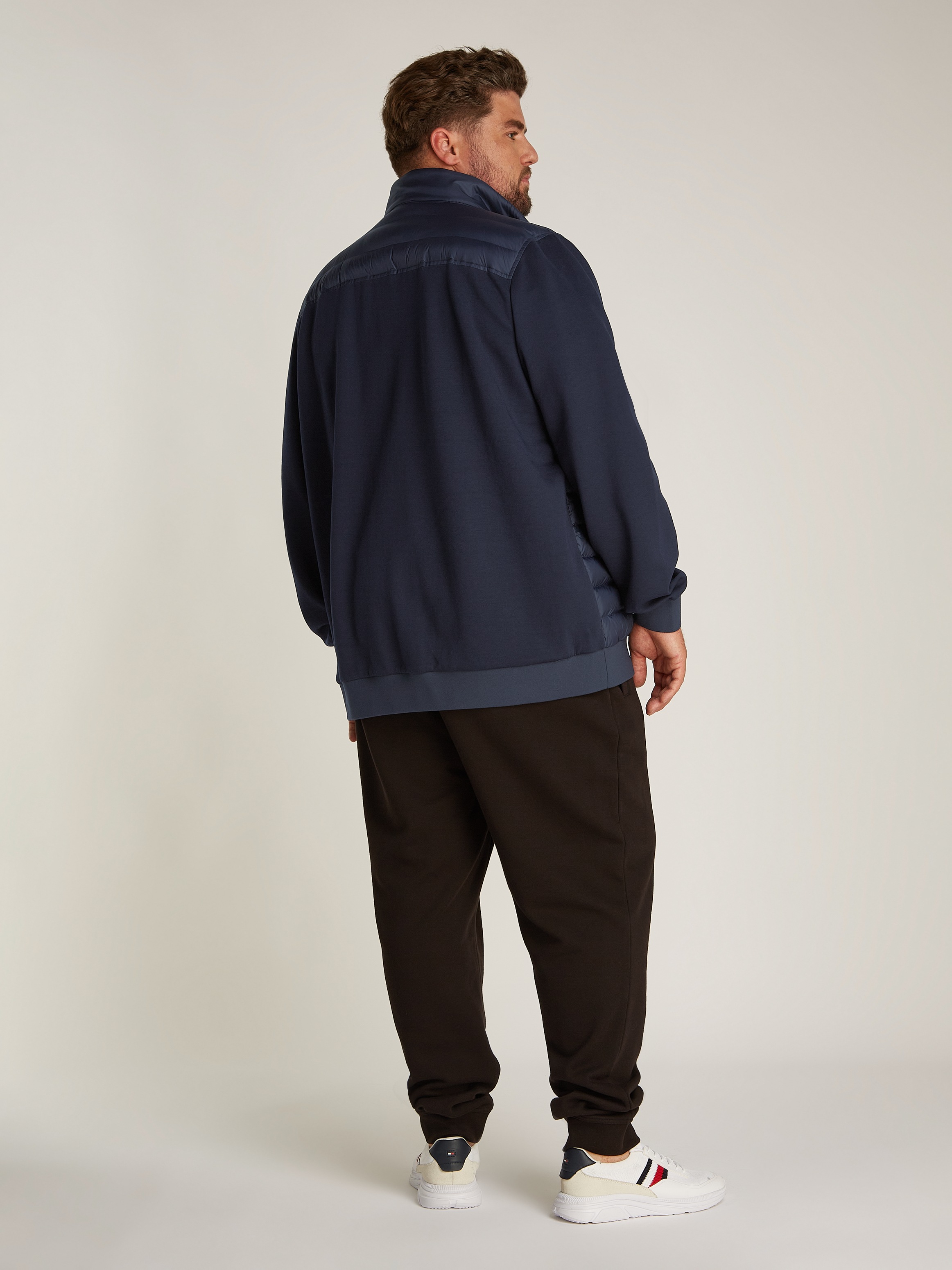 Tommy Hilfiger Big & Tall Collegejacke »BT-MIX MEDIA STAND CLLR-B«, in Grossen Grössen, mit gesteppten Einsatz vorne
