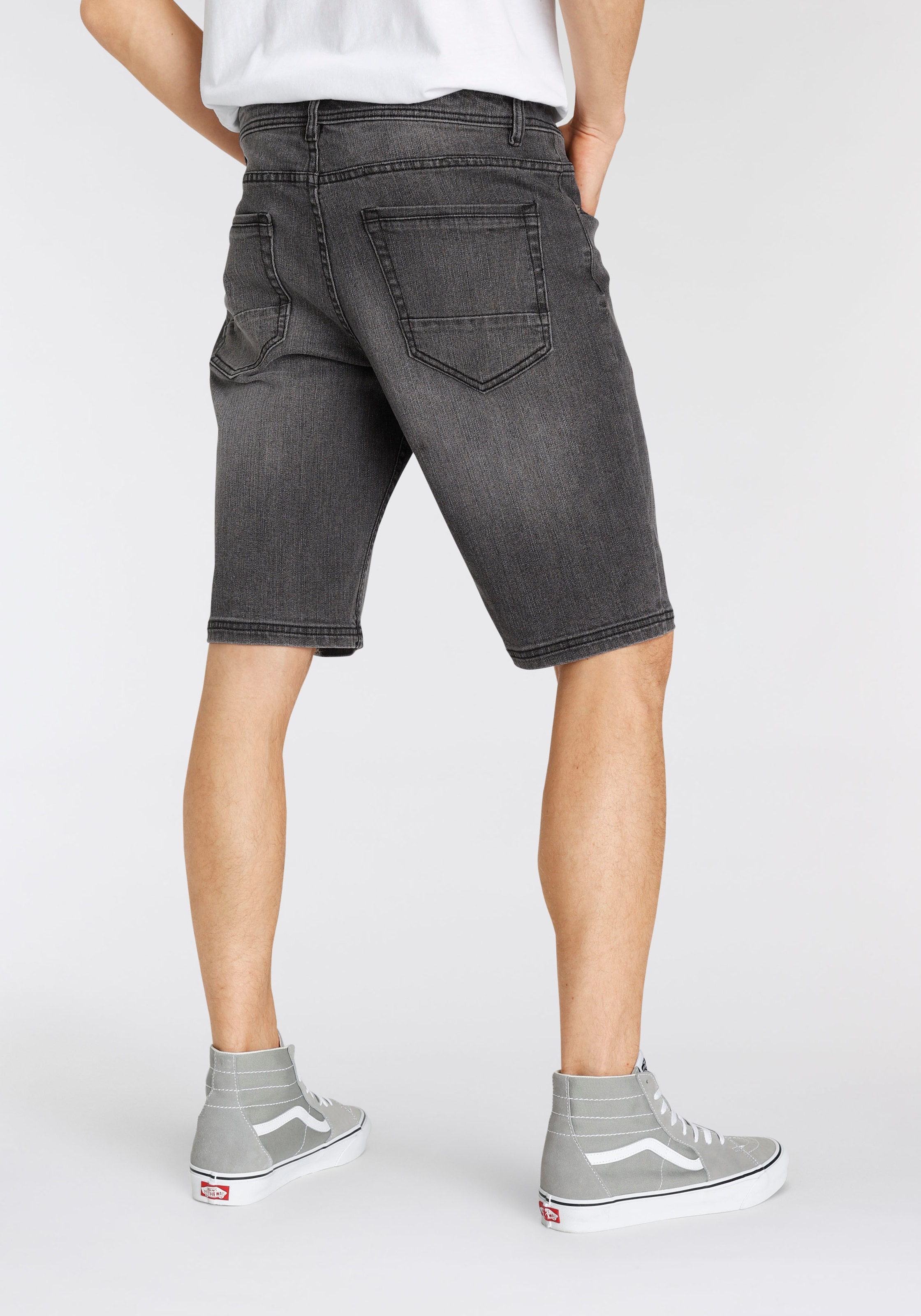 AJC Shorts, im 5-Pocket-Stil