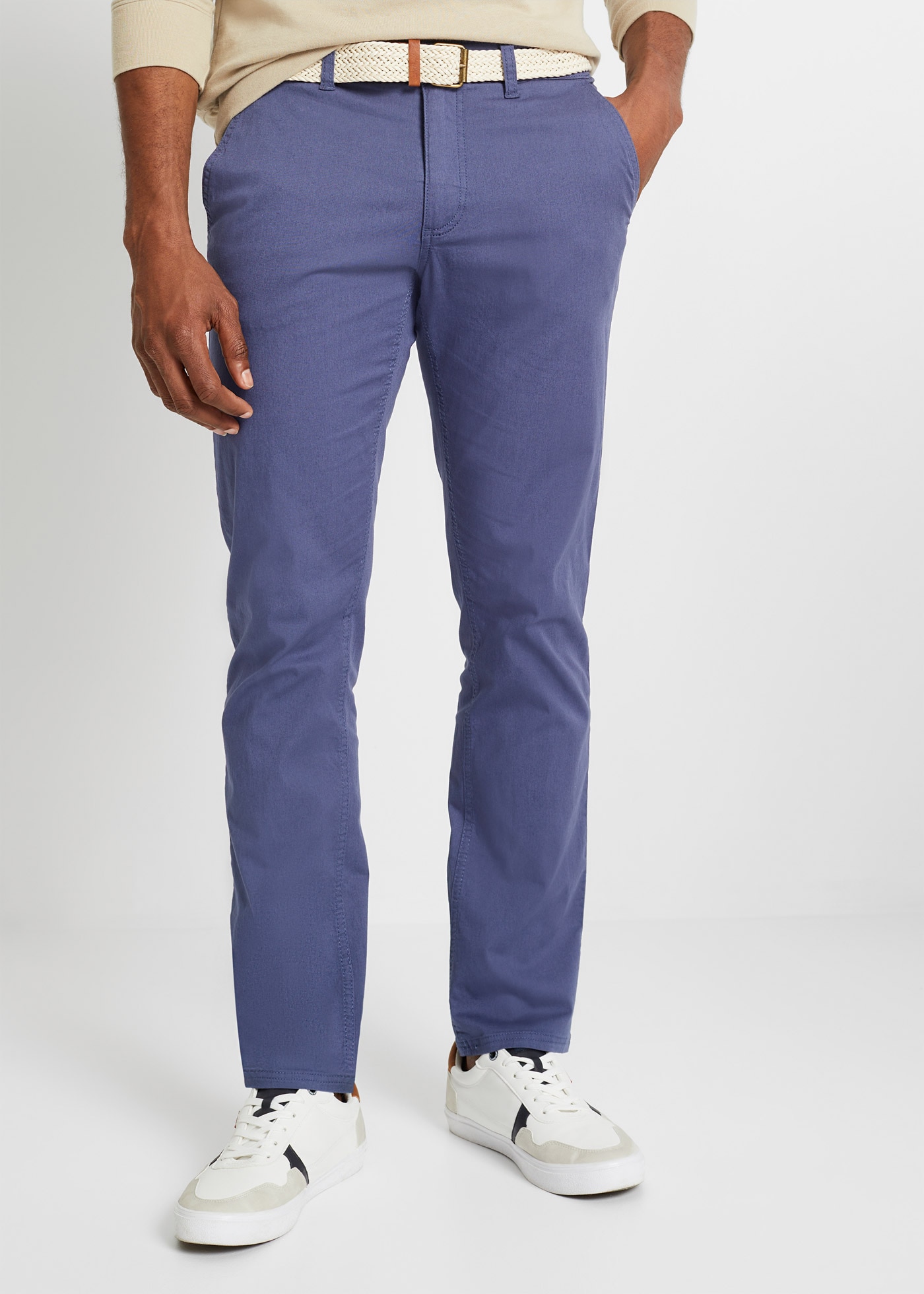 bonprix Chinohose »Regular Fit Chinohose mit Komfortbund und Gürtel, Straight« Regular Fit Chinohose mit Komfortbund und Gürtel, Straight