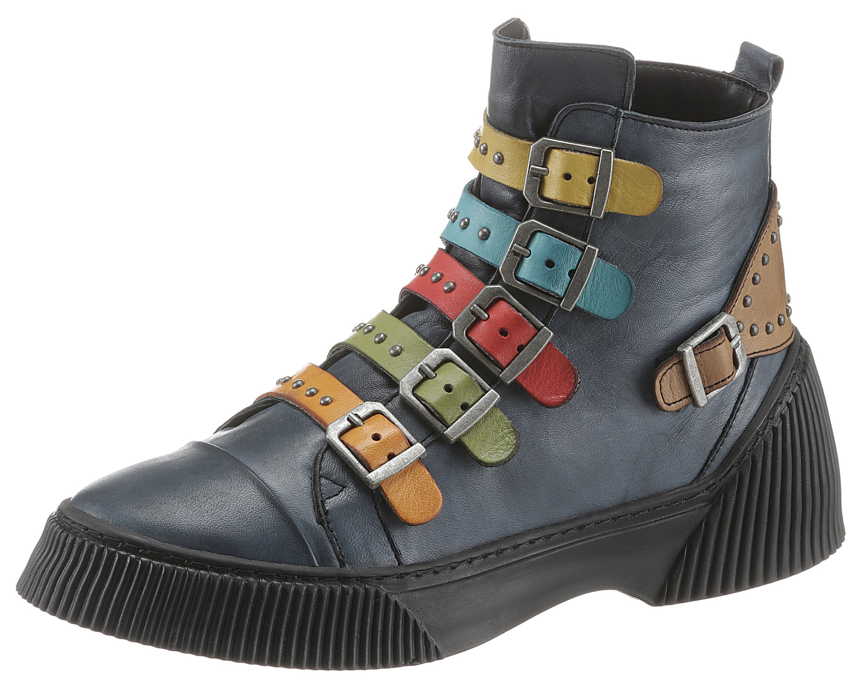 Schlupfboots »Kessy St.«, mit Nieten besetzt