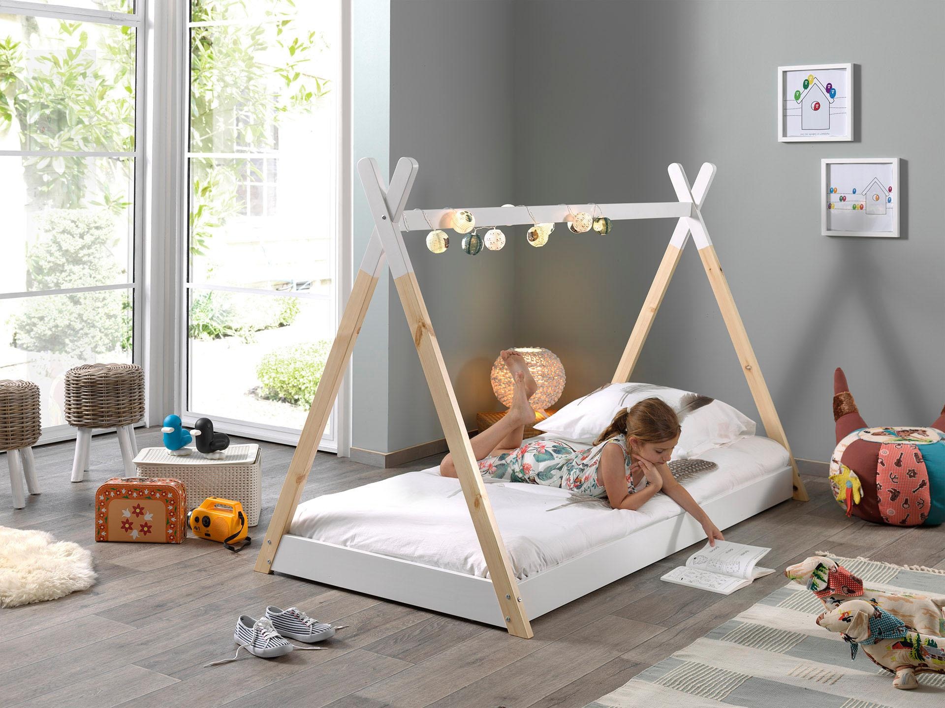 Vipack Kinderbett »Tipi, mit Querstange in Zelt-Optik, Kiefer massiv«, (inkl. Lattenrost, Bettrahmen in Weiss, 2 Grössen zur Auswahl), Bodenfreiheit 1,5 cm für bessere Belüftung