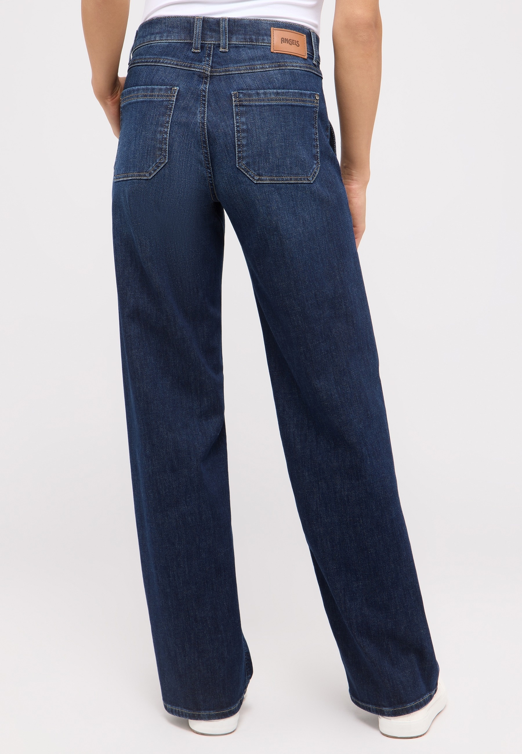 ANGELS Relax-fit-Jeans »LIZ WORKER«, mit grossen Vordertaschen und Fade-Out Effekten