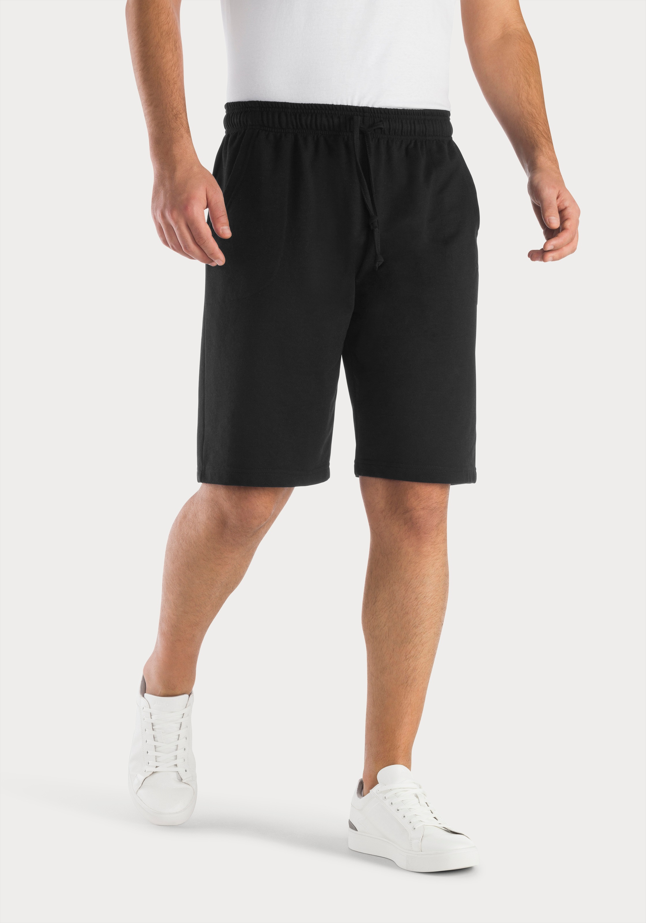 KangaROOS Sweatshorts »kurze Jogginghose« aus weicher Sweatware mit Kordel
