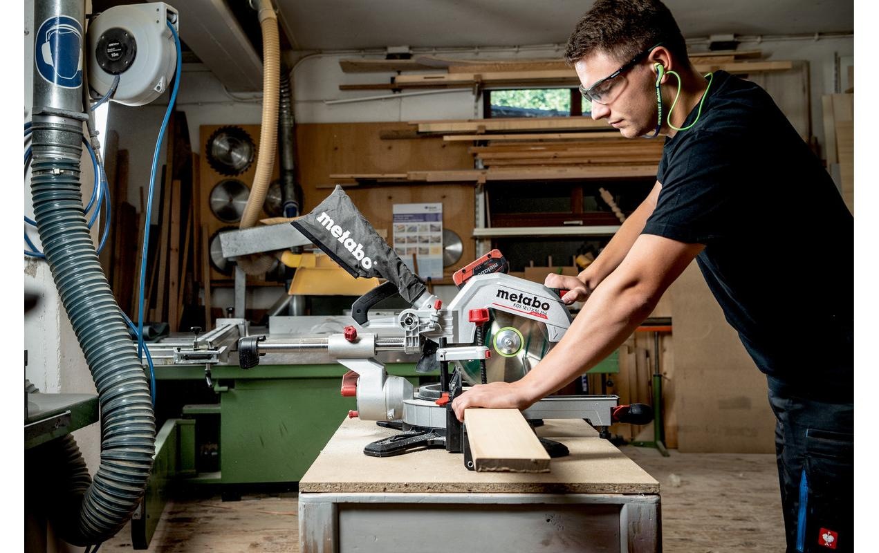 metabo Akku-Kapp-Gehrungssäge »KGS 18 LTX BL, Kit«