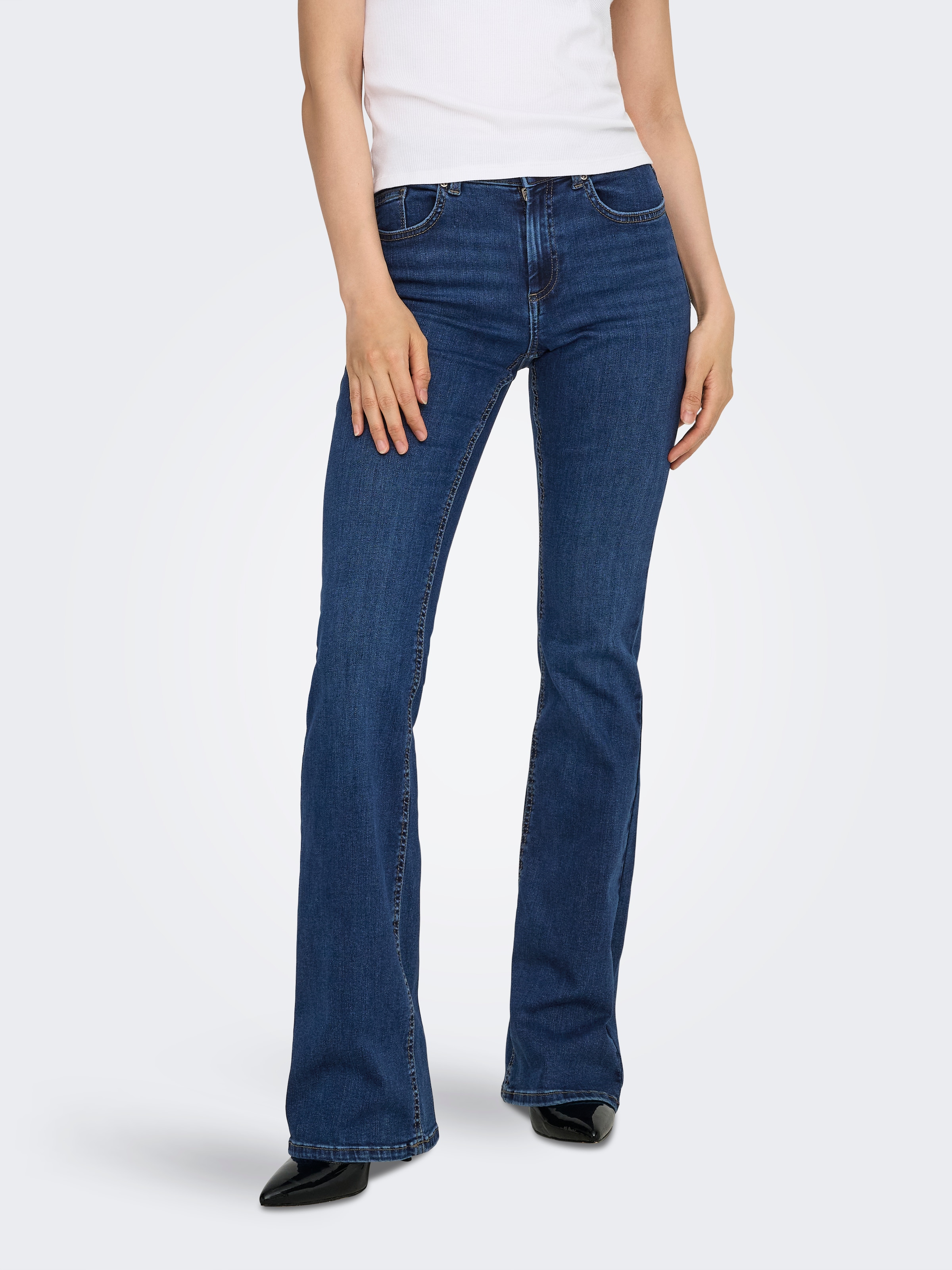 ONLY Bootcut-Jeans »ONLBLUSH MW B-POC FLARED DNM PIM134 NOOS«