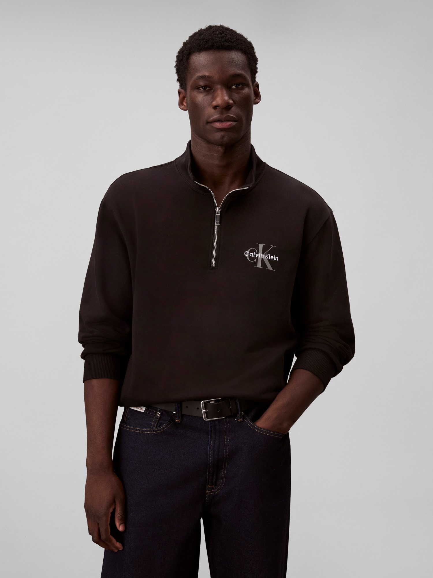 Calvin Klein Jeans Sweatshirt »LS EU 350TERRY MICRO MONOLOGO QT«, Regular fit, Stehkragen und Reissverschluss