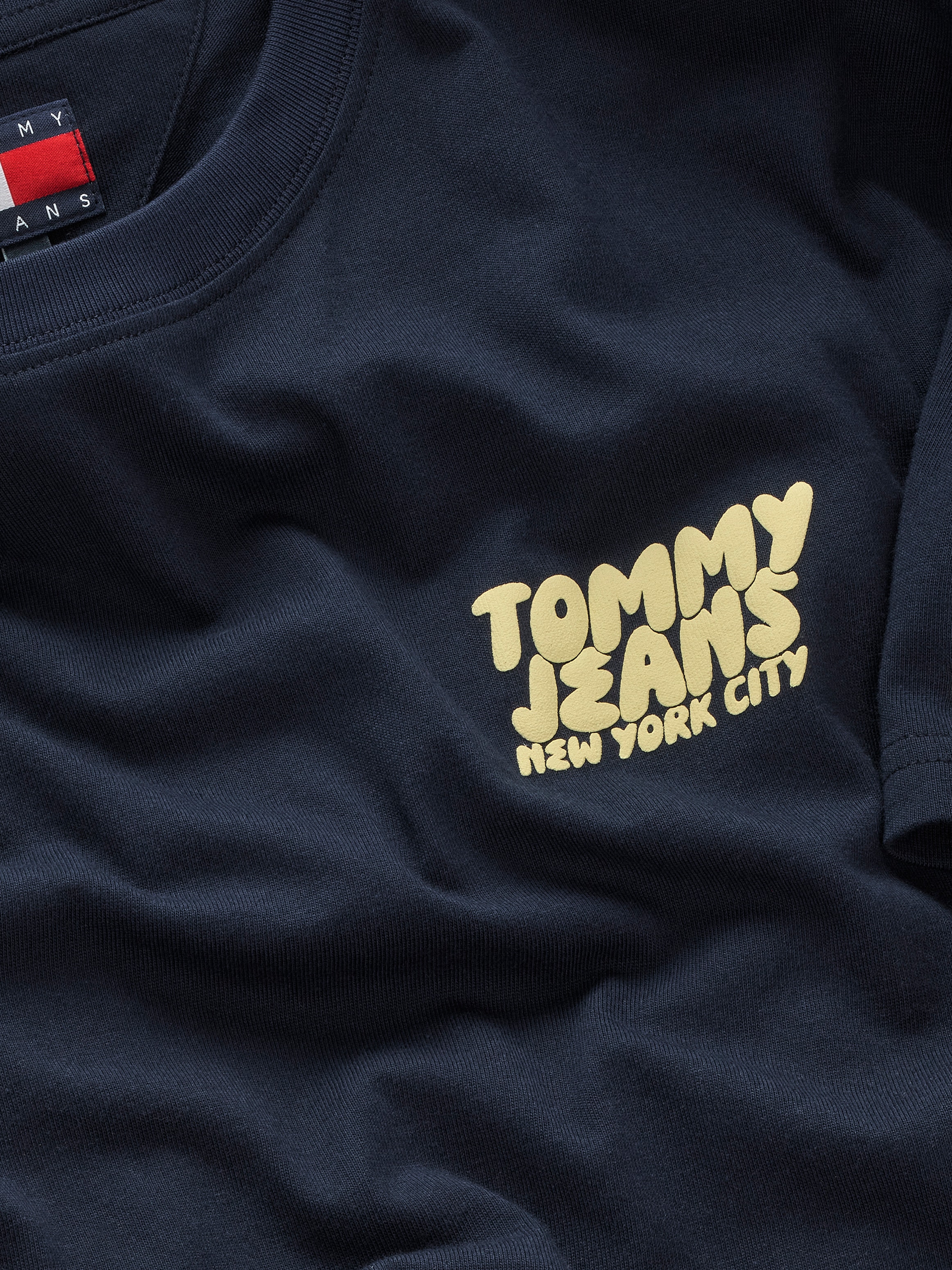 Tommy Jeans Kurzarmshirt »TJM REG BUBBLE BACK SS TEE EXT«, Mit Rundhalsausschnitt