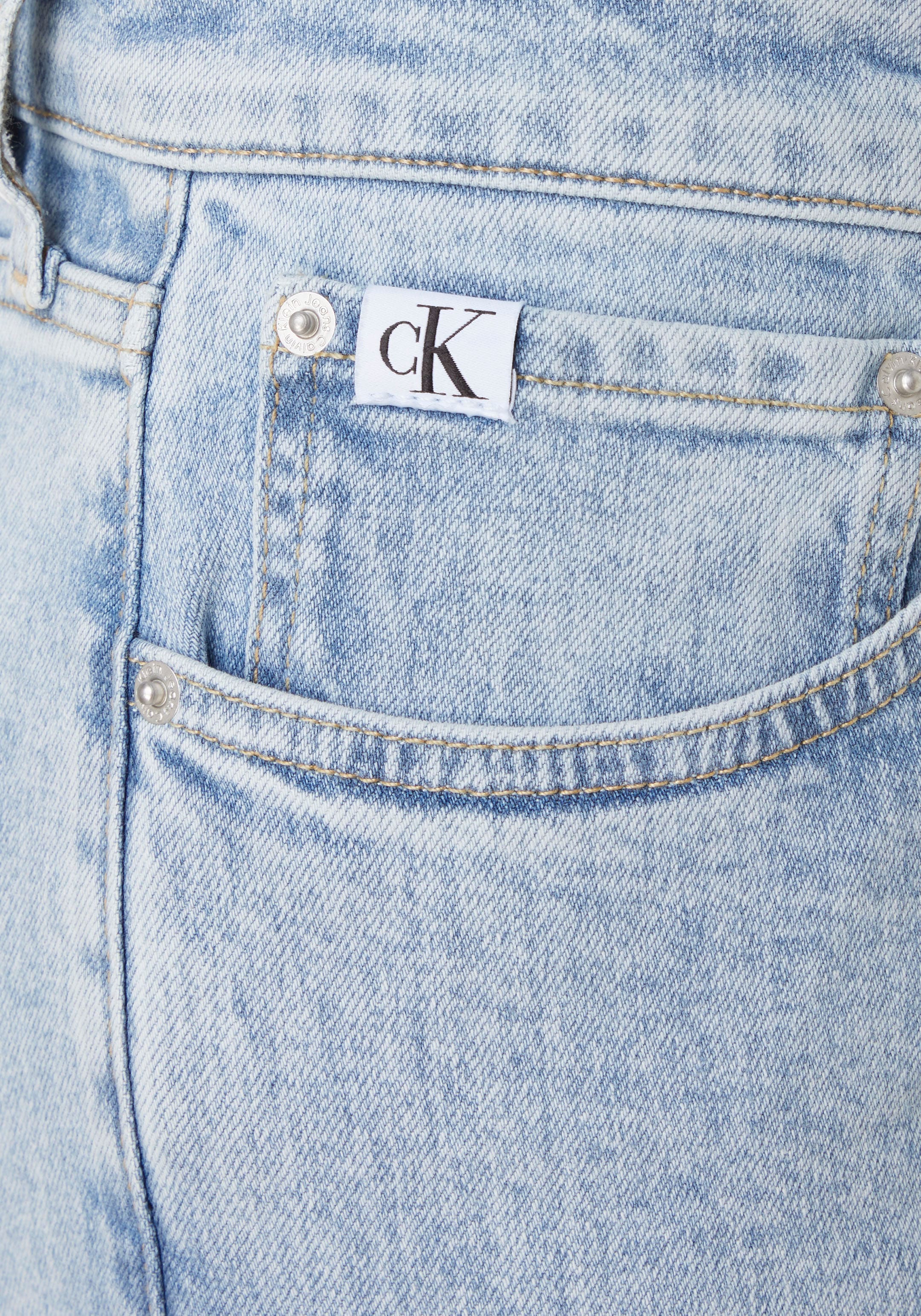 Calvin Klein Jeans Jelmoli-Versand Klein | Calvin TAPER«, online »SLIM Leder-Badge Tapered-fit-Jeans kaufen mit