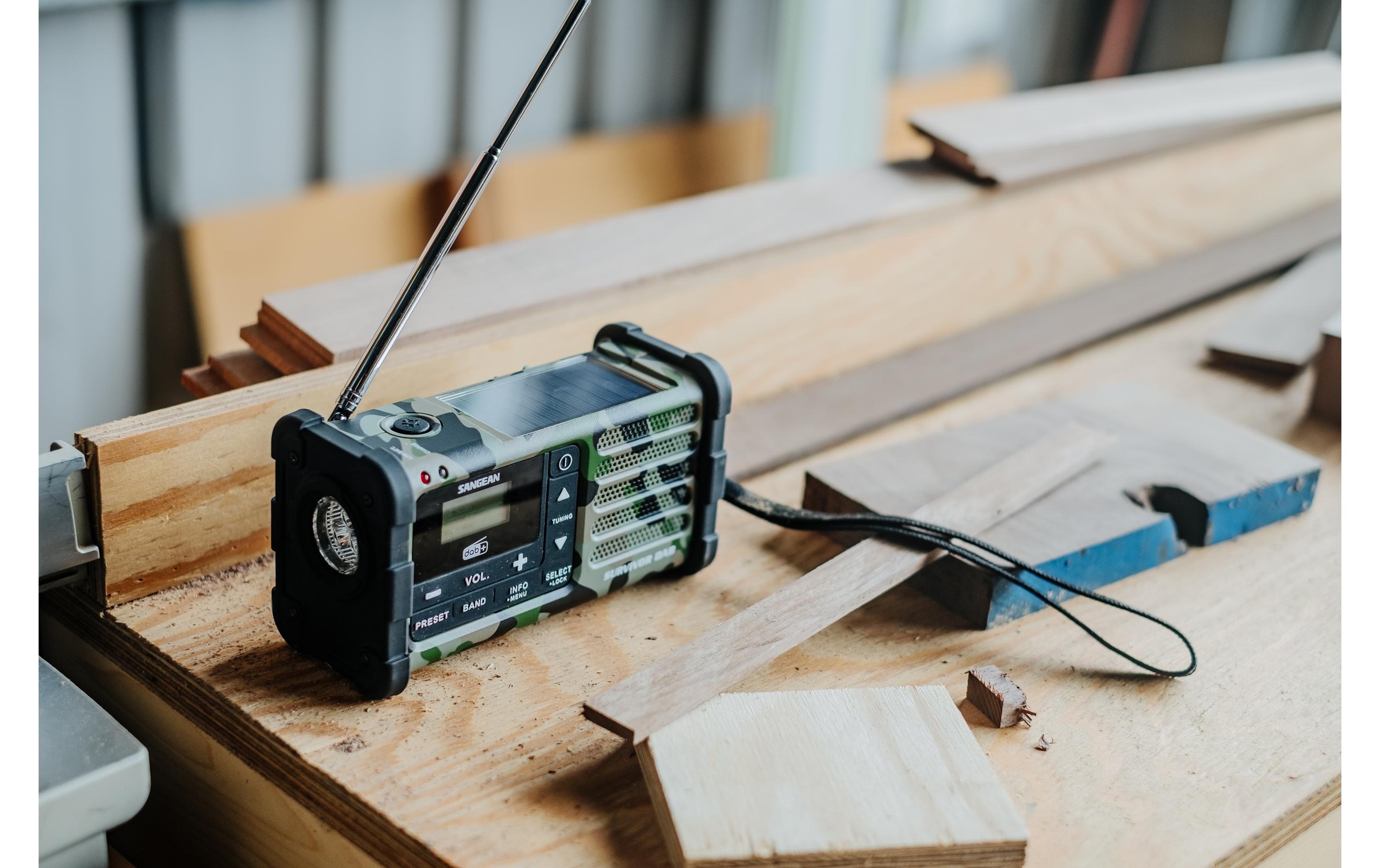 Sangean Digitalradio (DAB+) »Survivor DAB Camouflage«, (Digitalradio (DAB+)-FM-Tuner)