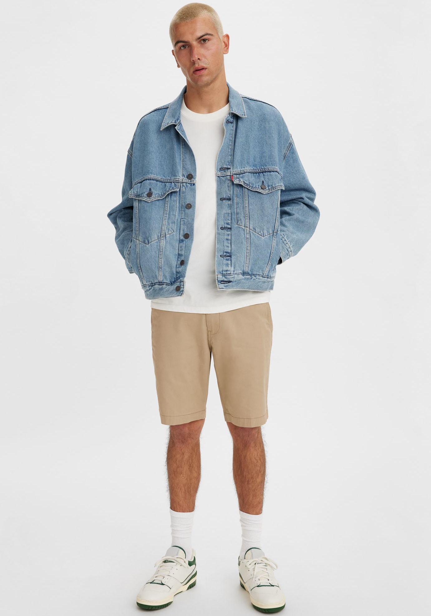 Levi's® Chinoshorts »XX CHINO SHORT II«, mit Logobadge