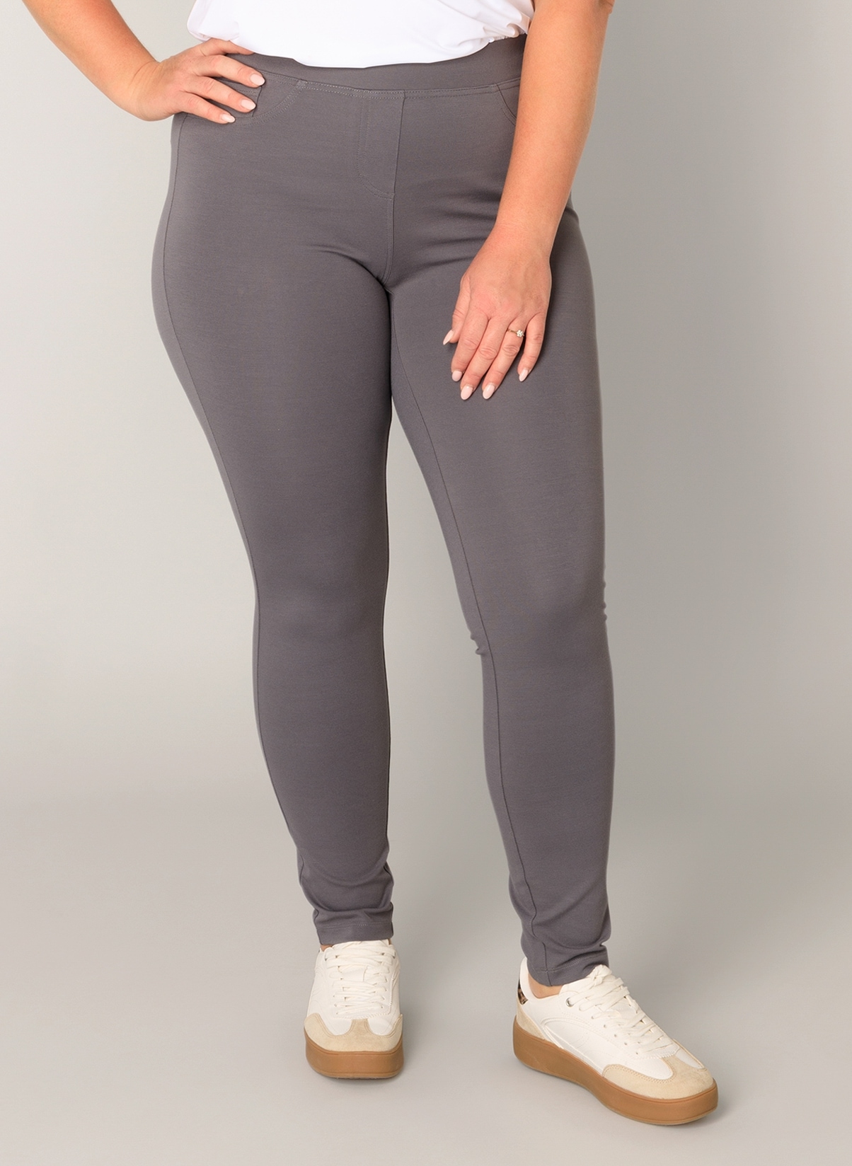 Base Level Curvy Jeggings »Arnika« mit Badge