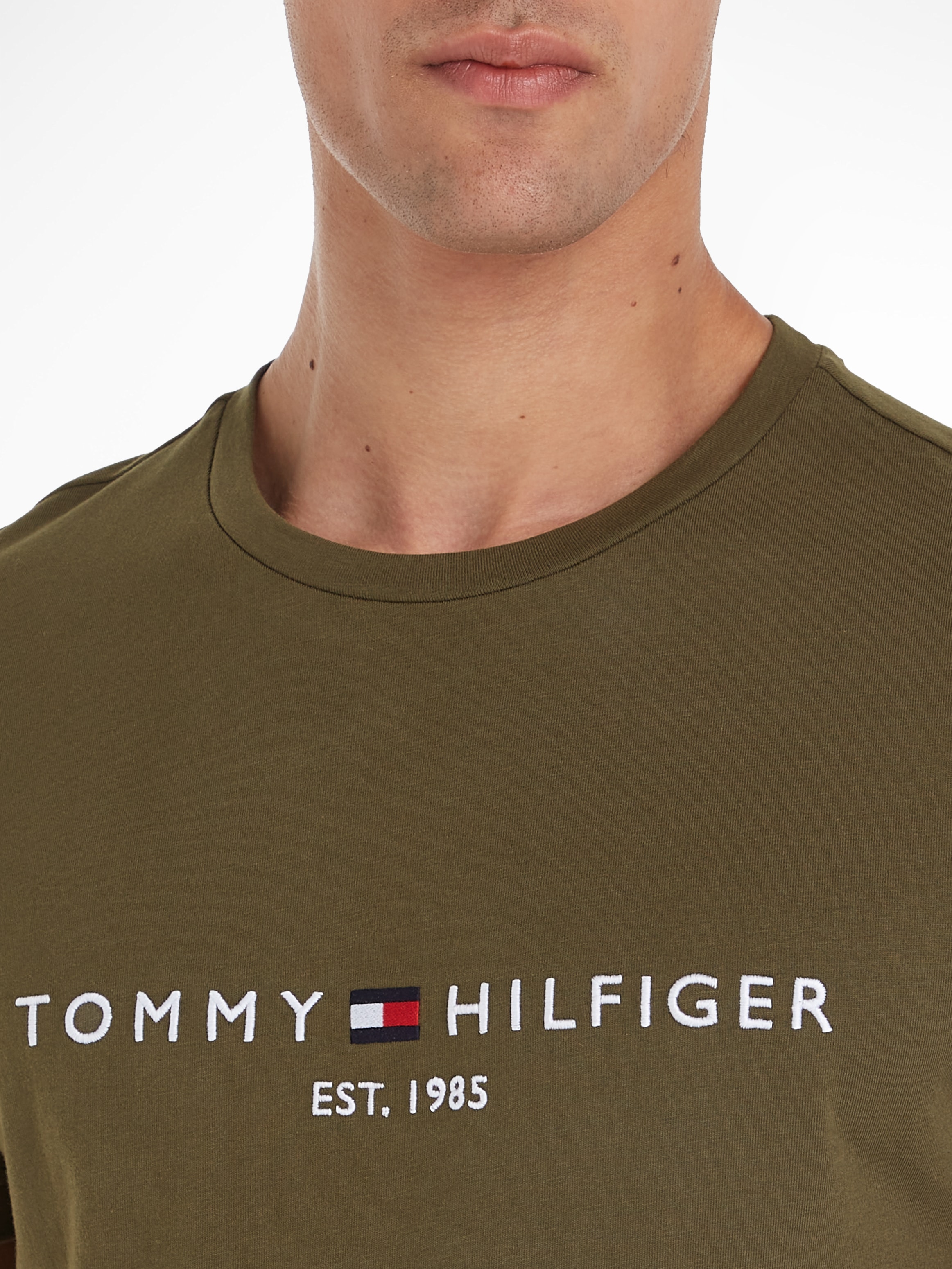 Tommy Hilfiger T-Shirt »TOMMY LOGO TEE«, aus reiner, nachhaltiger Baumwolle