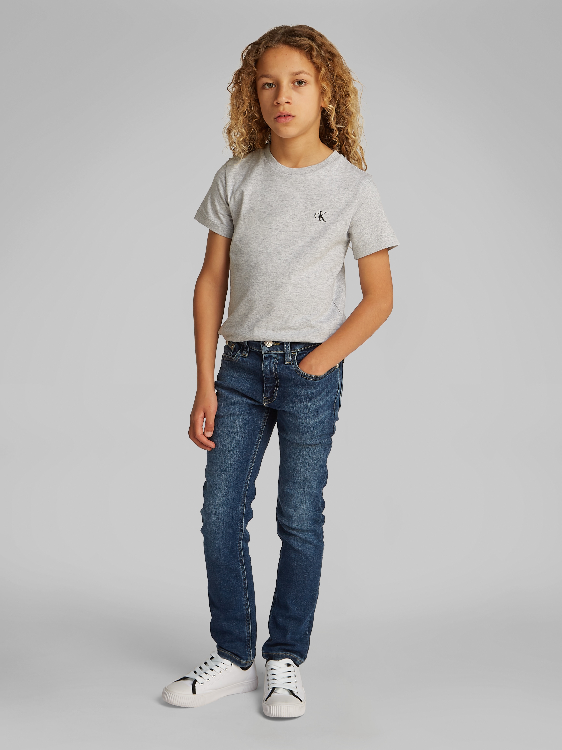 Calvin Klein Jeans Slim-fit-Jeans »DARK BLUE VISUAL SLIM«, für Kinder bis 16 Jahre mit Lederpatch