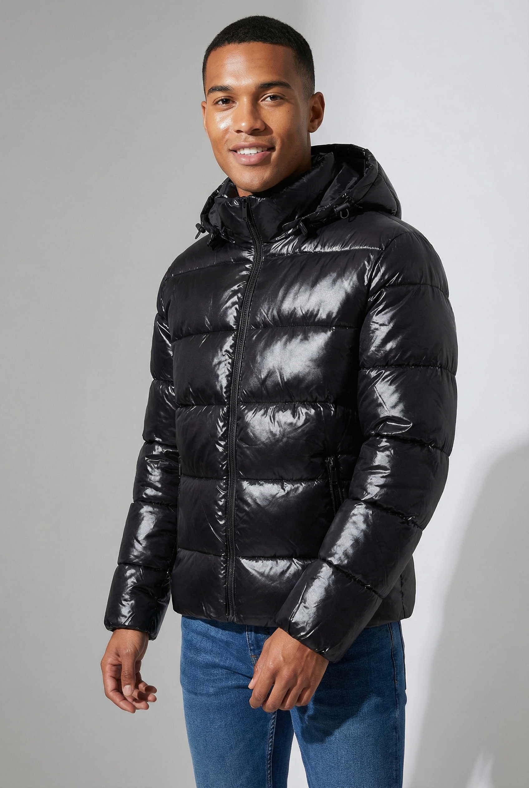 Calvin Klein Steppjacke mit Kapuze Kapuze, Regular Fit, glänzendes Material