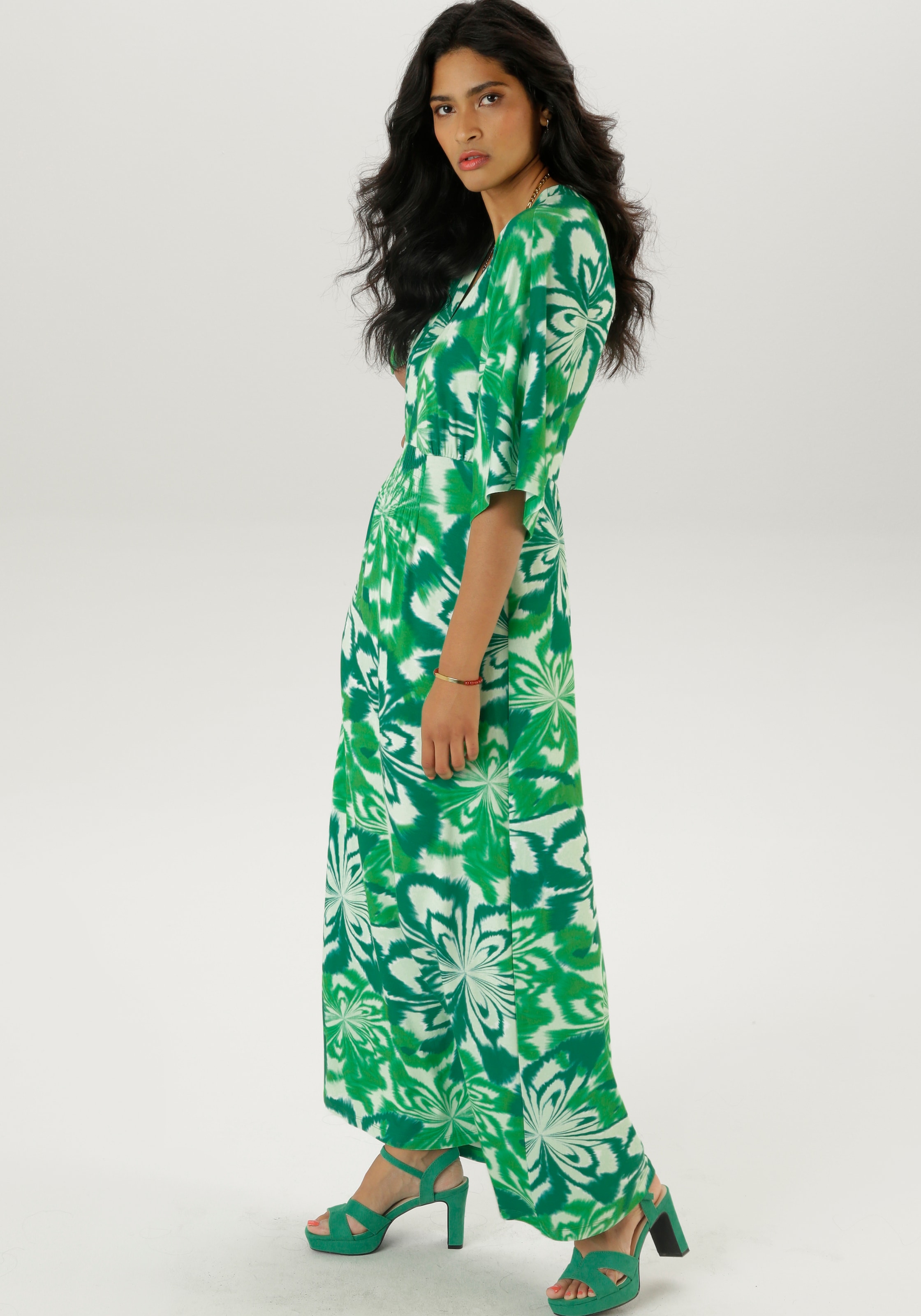 Aniston SELECTED Maxikleid, mit weiten, 3/4-langen Ärmeln