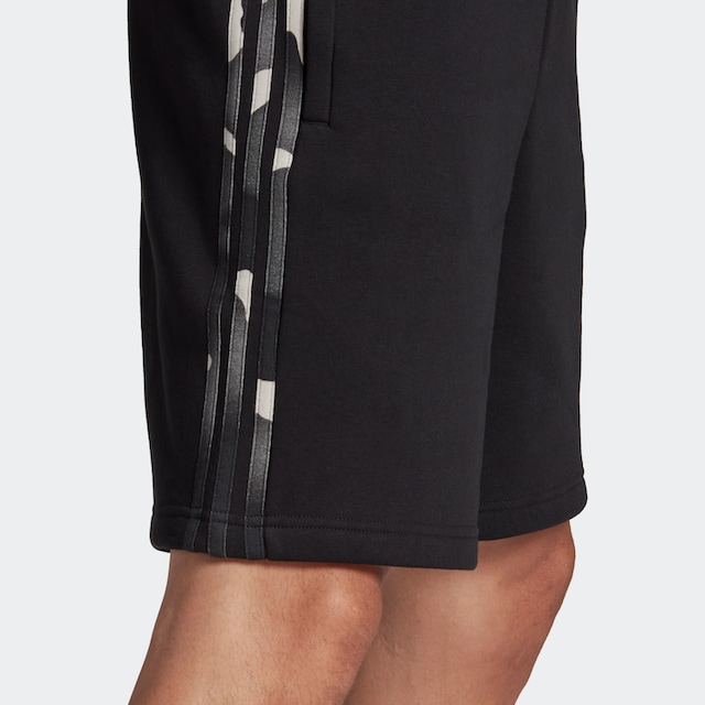 adidas Originals Shorts »GRAPHICS CAMO 3-STREIFEN«, (1 tlg.) online shoppen  | Jelmoli-Versand